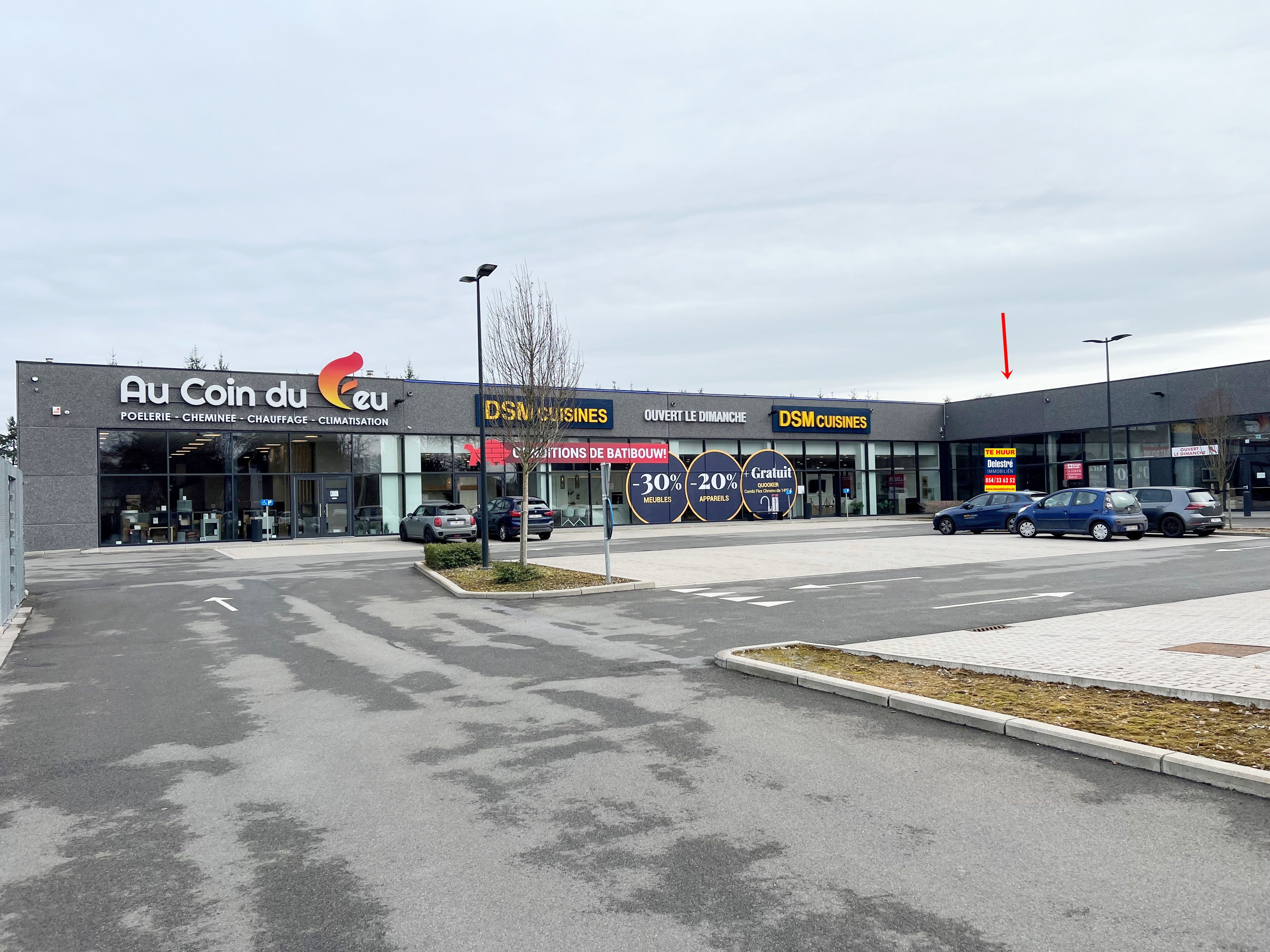 MODERNE COMMERCIËLE EIGENDOM NABIJ DSM KEUKENS foto {{pictureIndex}}