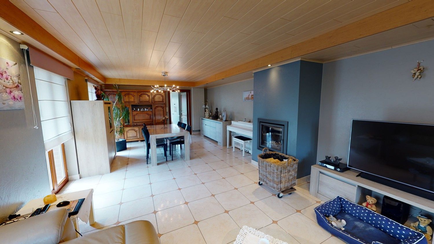 Ruime woning met 3 slaapkamers! foto 2
