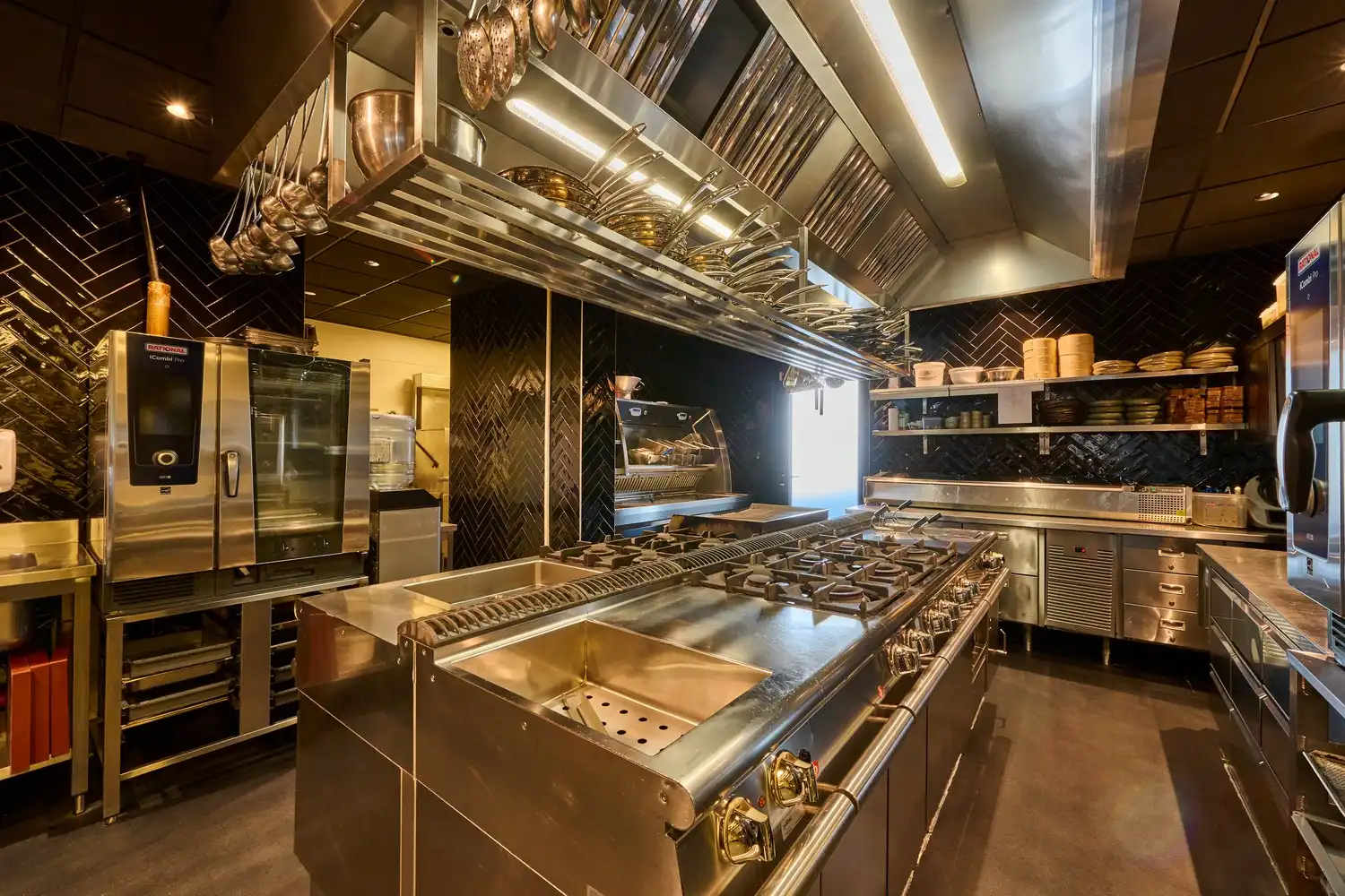 Uniek handelspand op toplocatie in het aangename centrum van Leopoldsburg foto 20