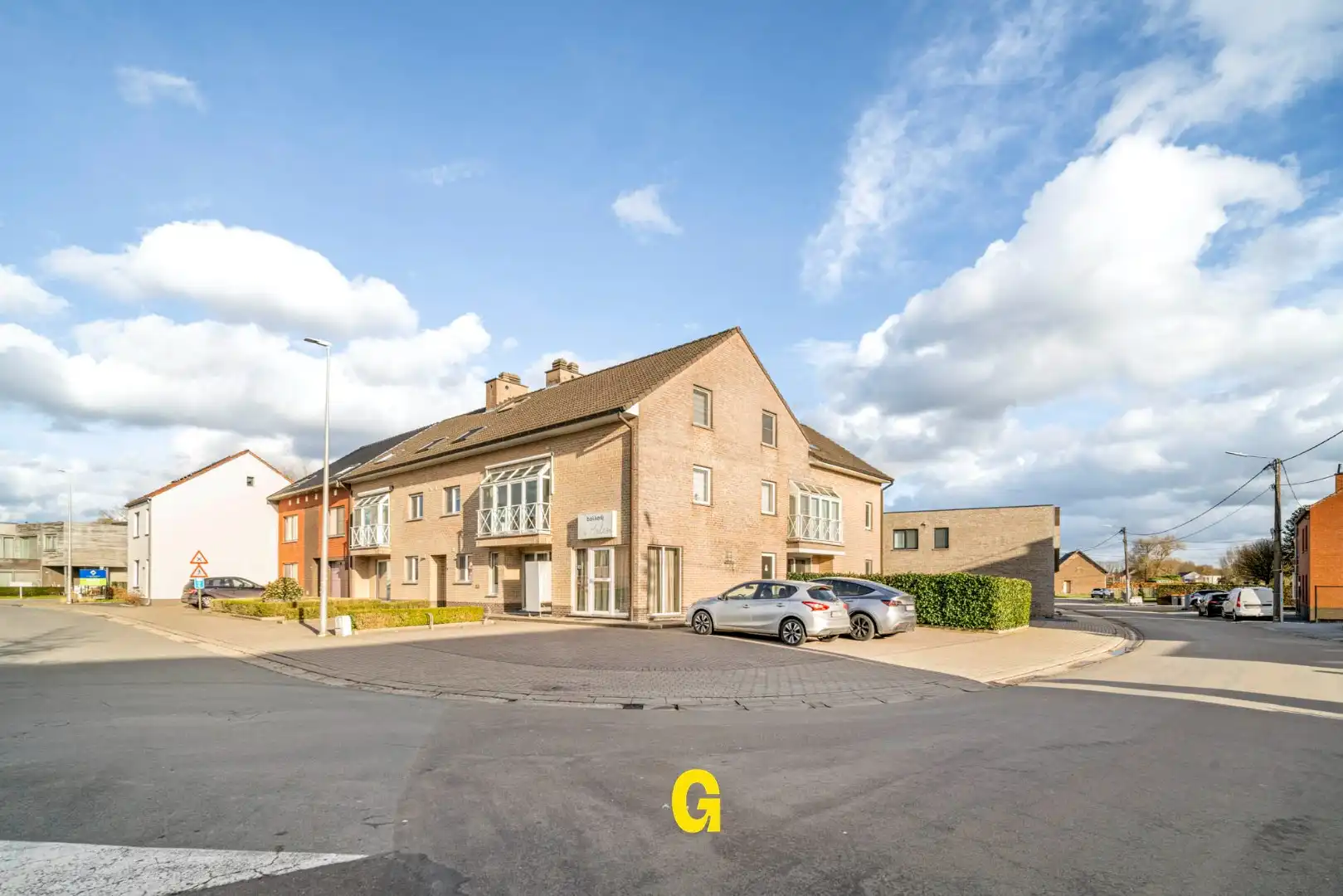 *** VERKOCHT *** Aangenaam duplexappartement met drie slaapkamers, autostandplaats en kelderberging foto 26