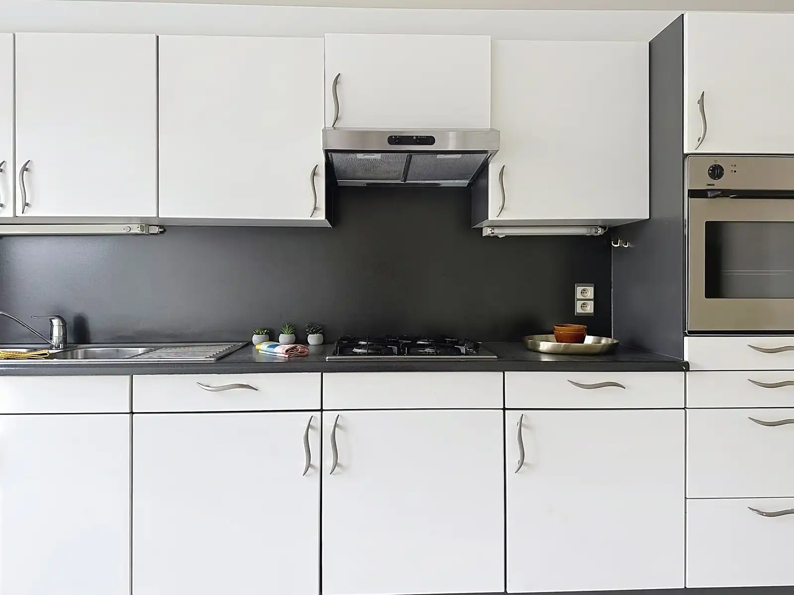 Centraal gelegen appartement met garage en staanplaats foto 10