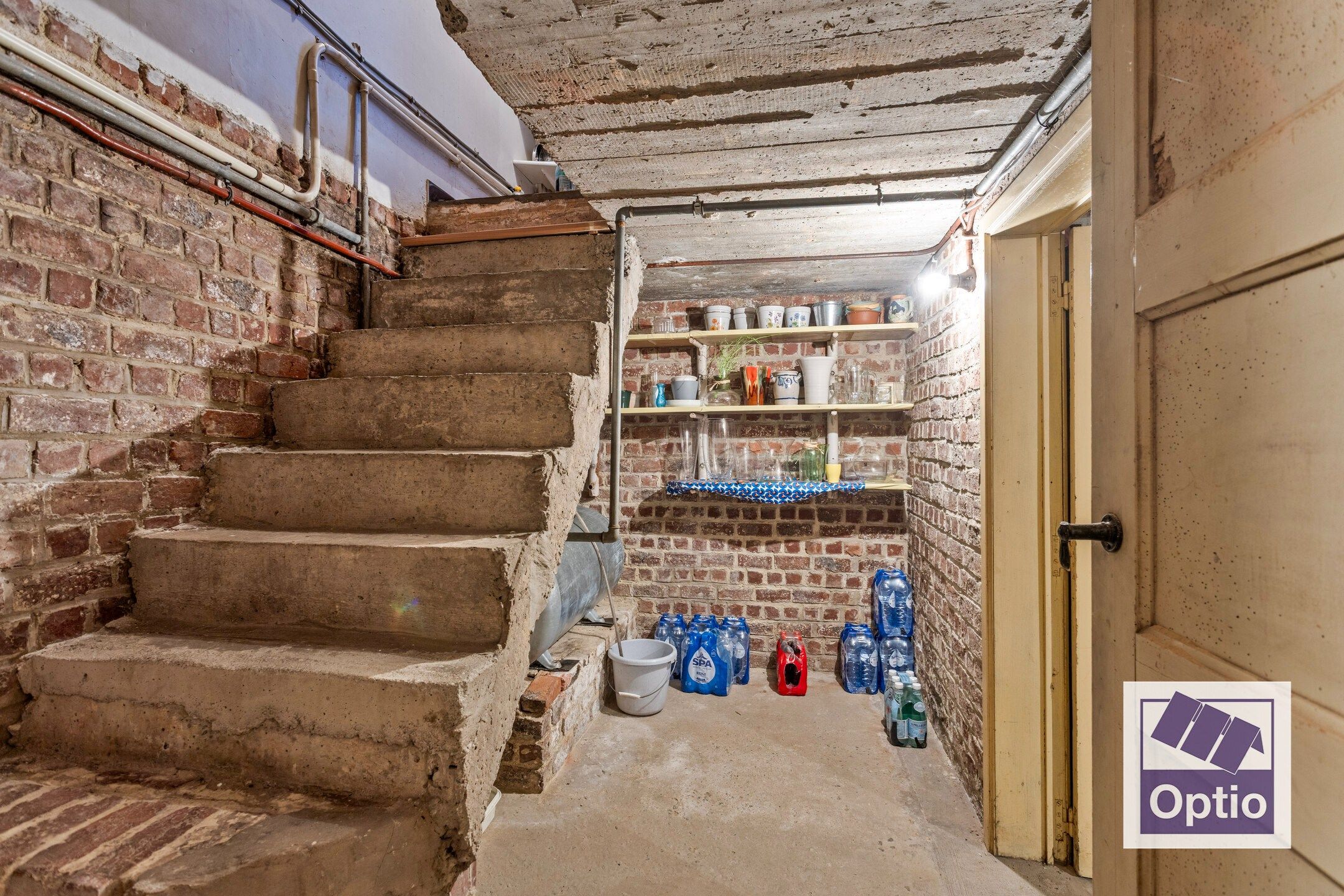 Woning met 5 slaapkamers en grote tuin. foto 28