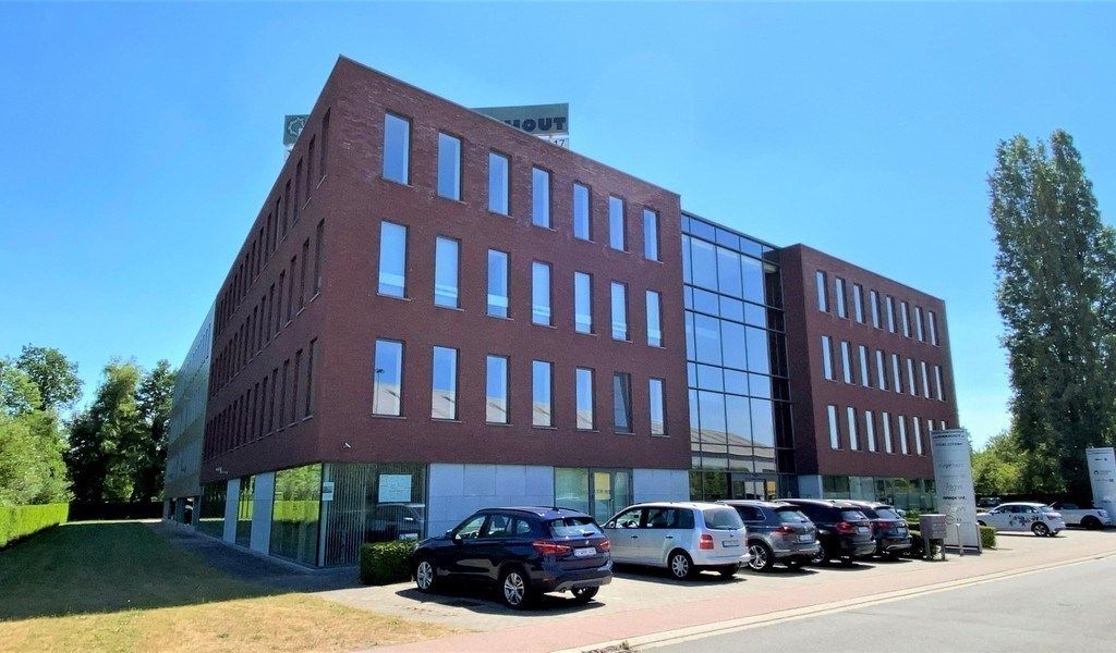 Ingedeelde kantoorruimte te huur vlakbij afrit E17 in Zele foto 17