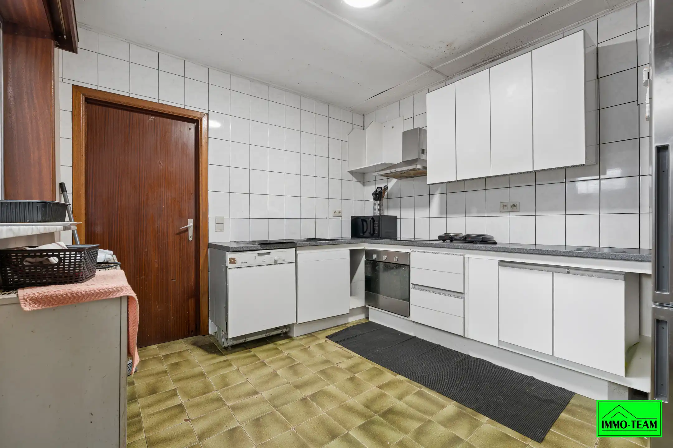 3-gevelwoning nabij Okegem dorp en station foto 7