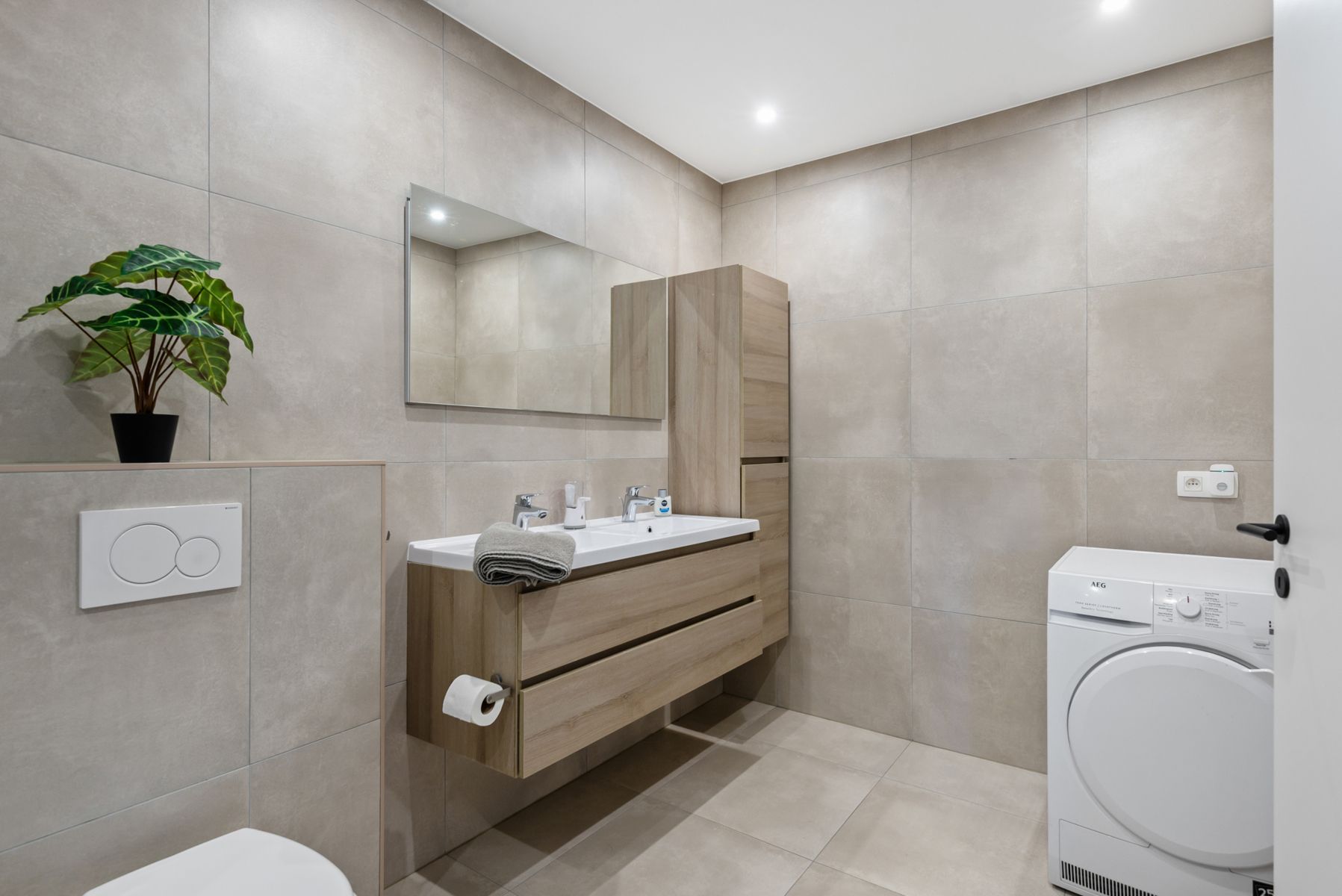 Lichtrijk appartement met 136 m² bewoonbare oppervlakte ! foto 13