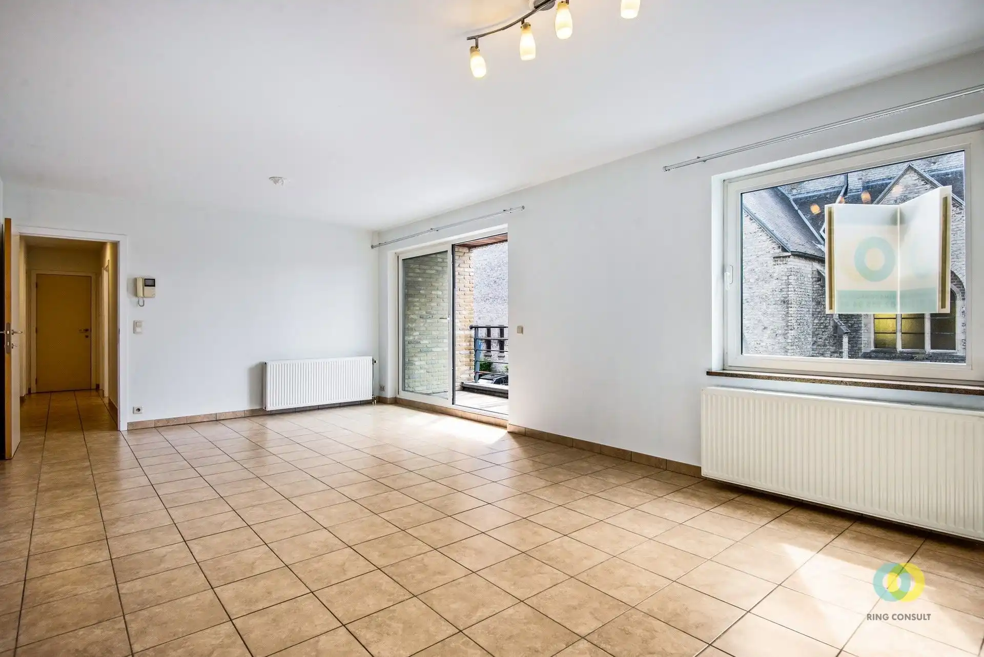 Appartement met twee slaapkamers en binnestaanplaats foto 5