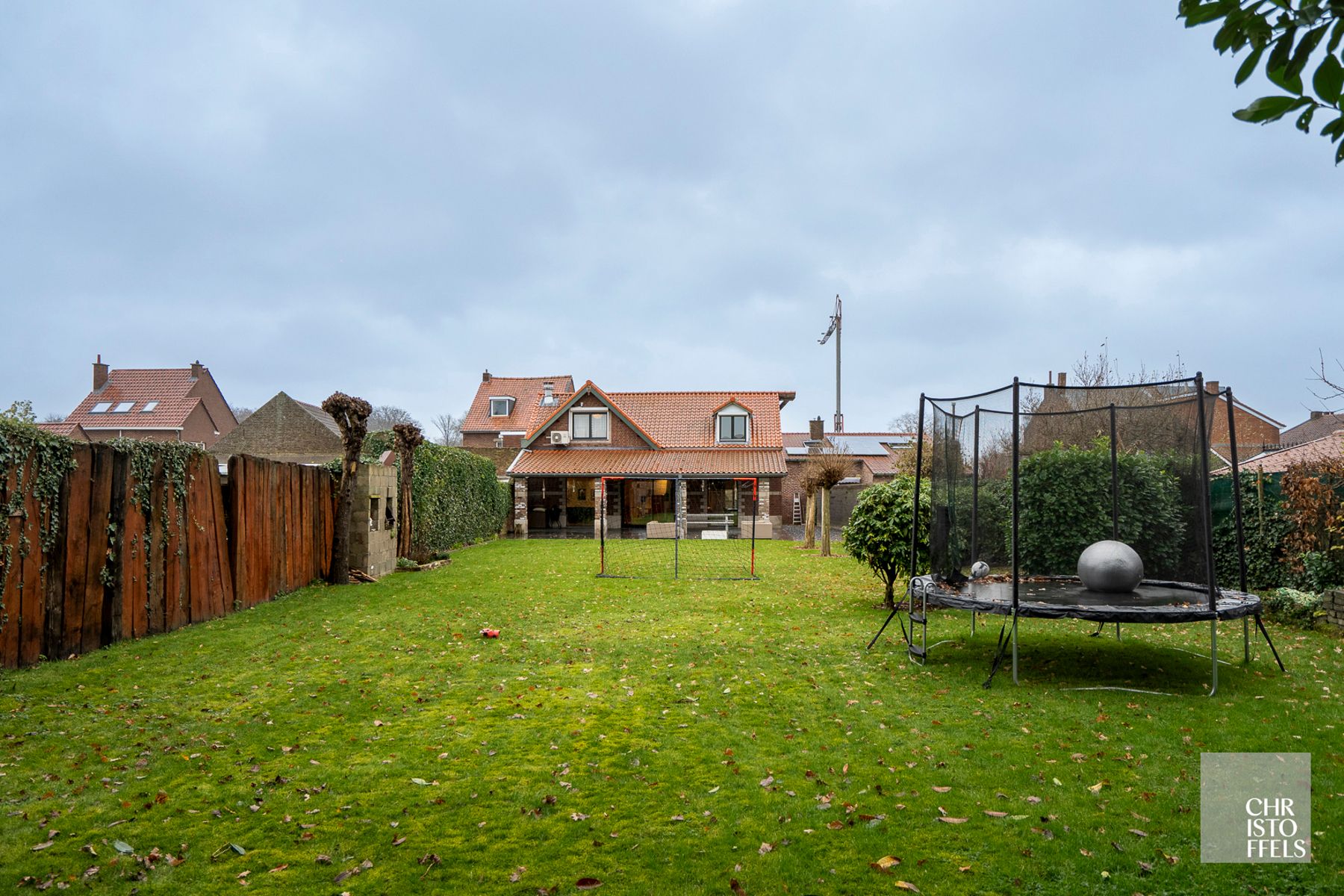 Gerenoveerde langgevel hoeve op een perceel van 1.060 m²!  foto 3