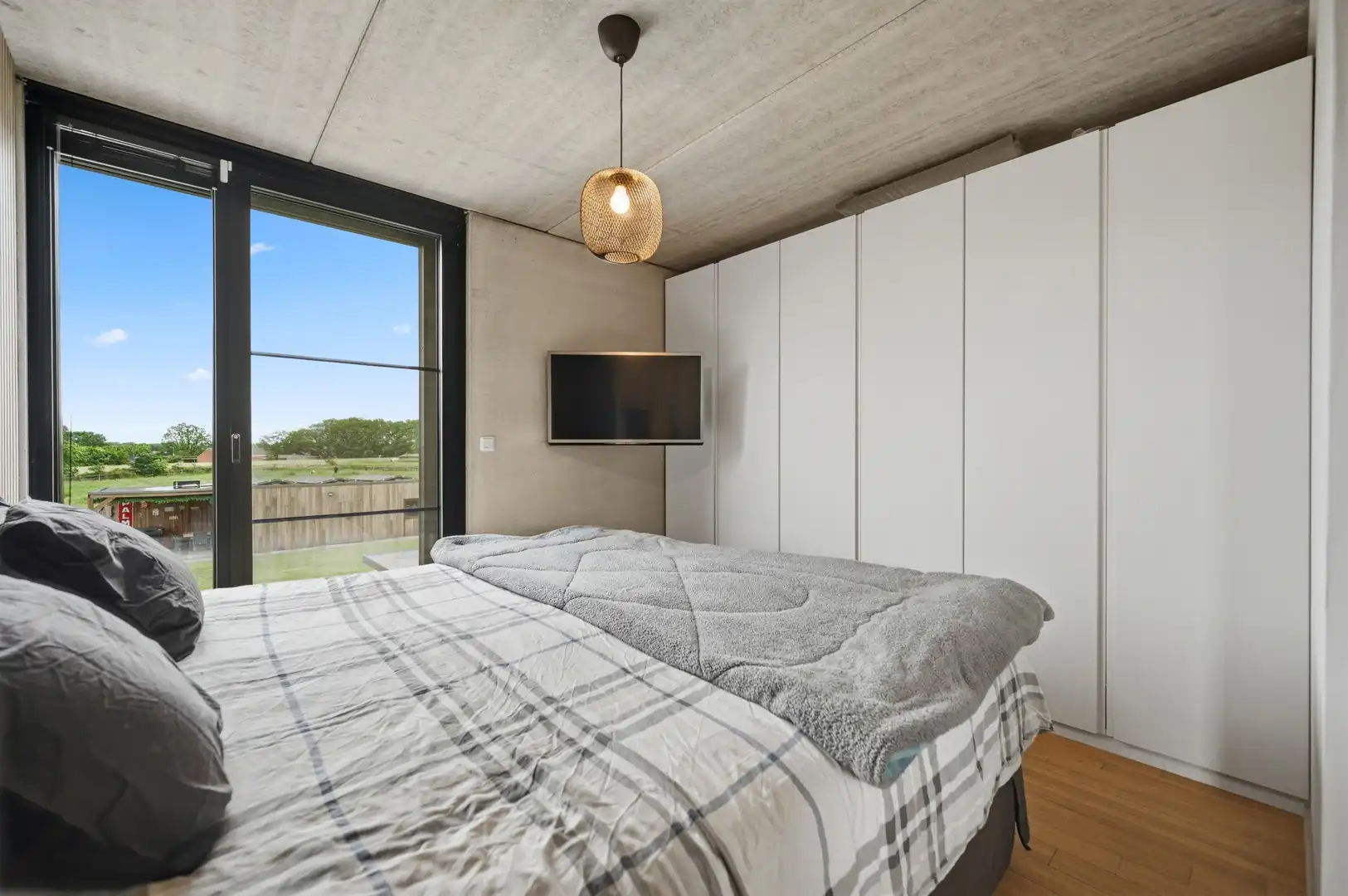 Moderne villa in een rustige en groene omgeving foto 13