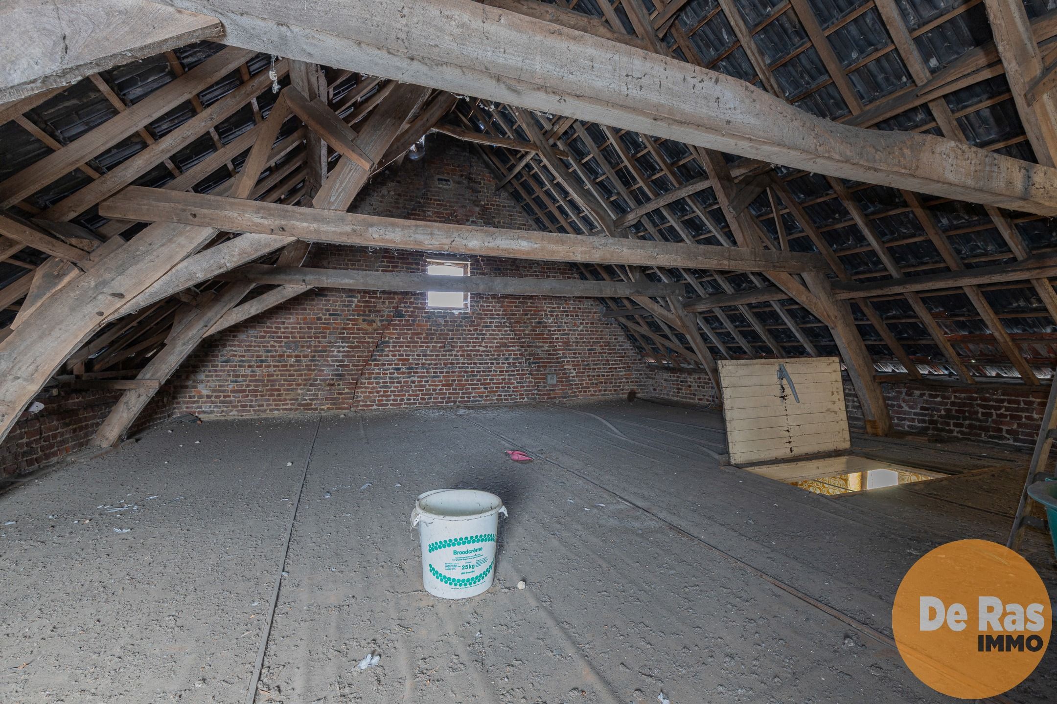 ST-L-ESSE - Ruime burgerwoning met achterliggende ateliers foto 19