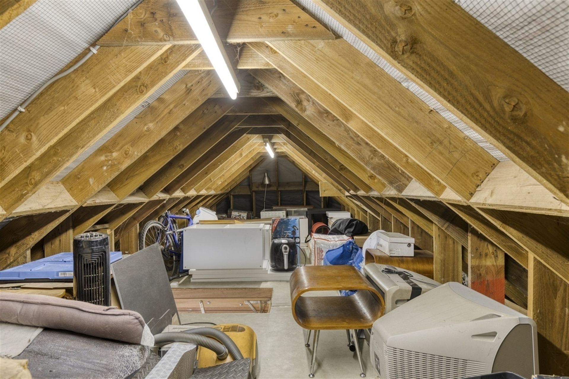 VERKOCHT:    Gezellig 2-slaapkamerappartement in Denderleeu foto 14