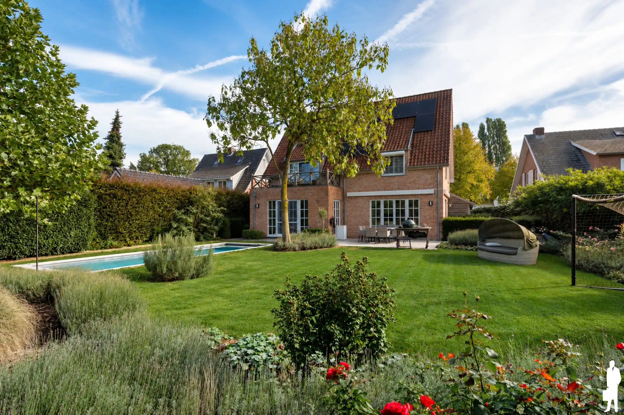Exclusief karaktervolle villa met 4 slaapkamers, praktijkruimte, zwembad en aangelegde tuin nabij het centrum van Essen foto 32