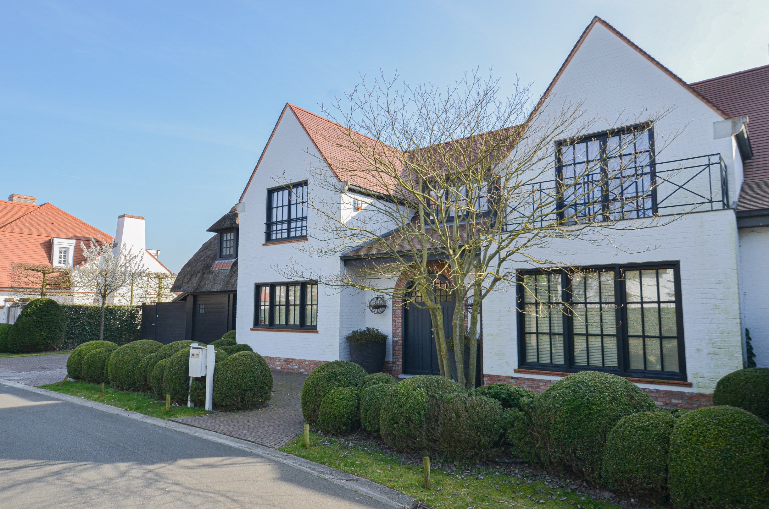 ()=>{if(producerUpdateValueVersion(node),producerAccessed(node),node.value===ERRORED)throw node.error;return node.value} 8300 Knokke-Heist