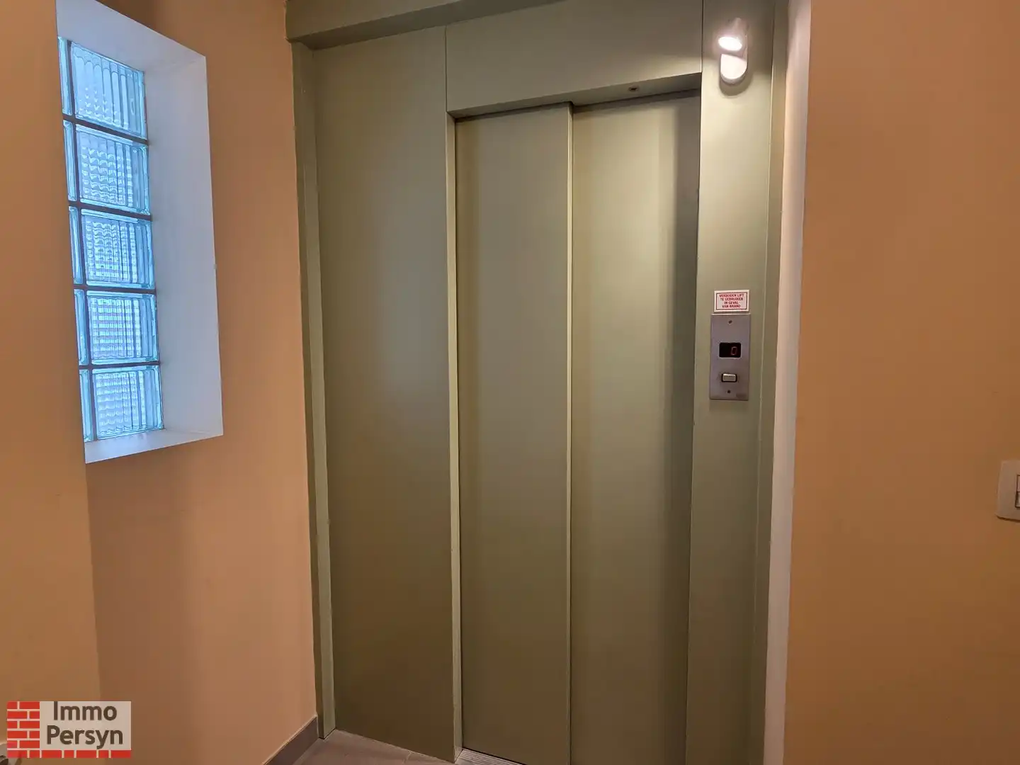 Ruime gerenoveerde triplex te Begijnendijk foto 4