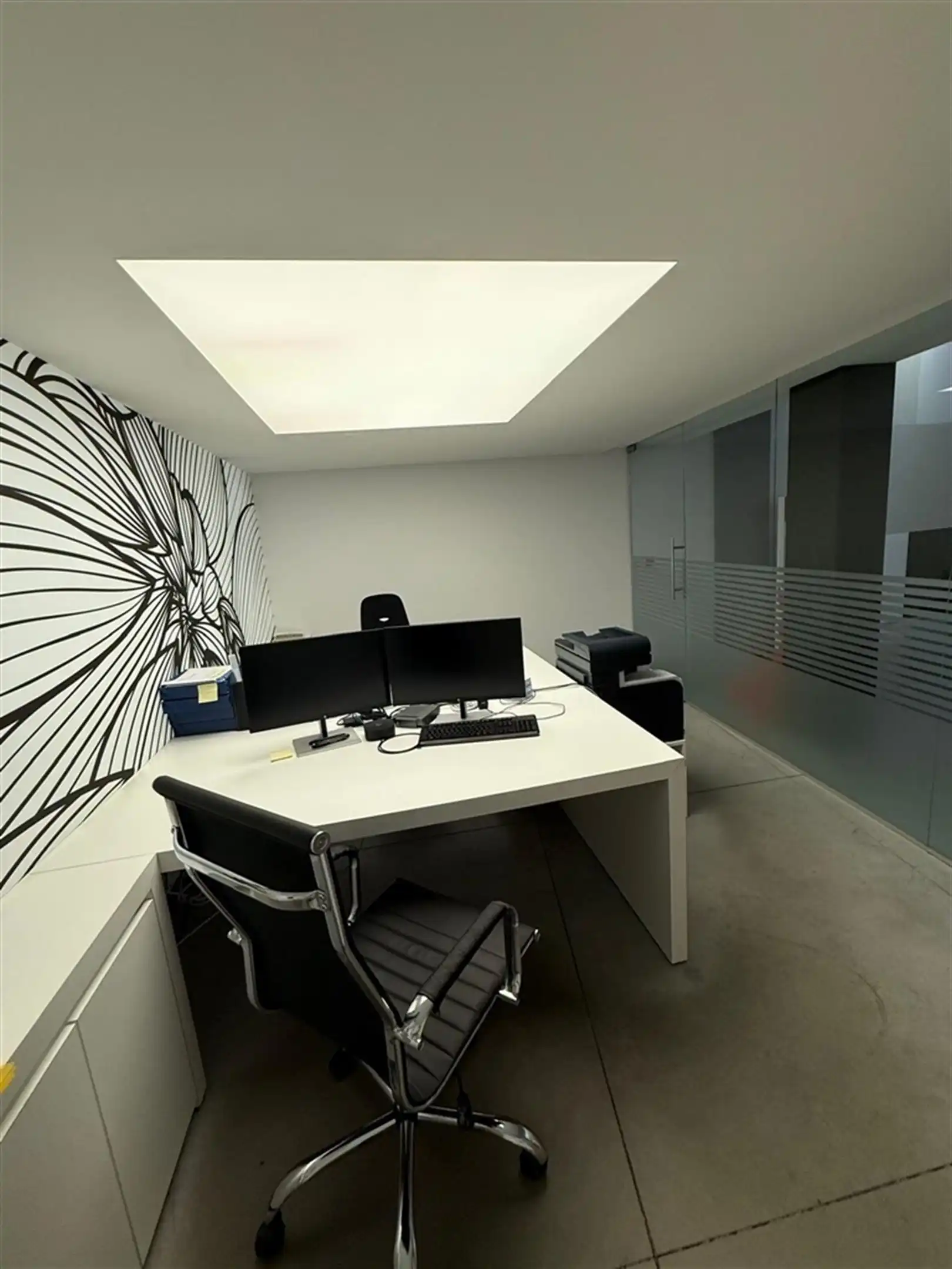 Bedrijfsgebouw te Roeselare foto 7