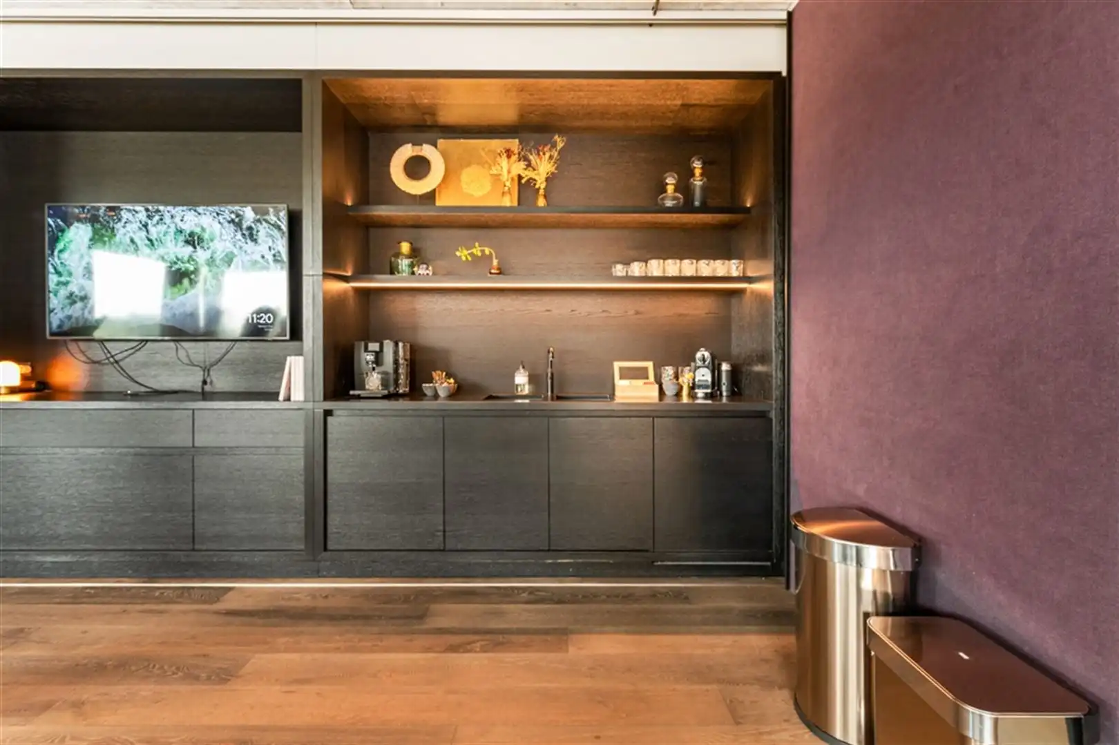 Atypisch landmarkpand te koop op de Kanaalsite van Axel Vervoordt foto 8