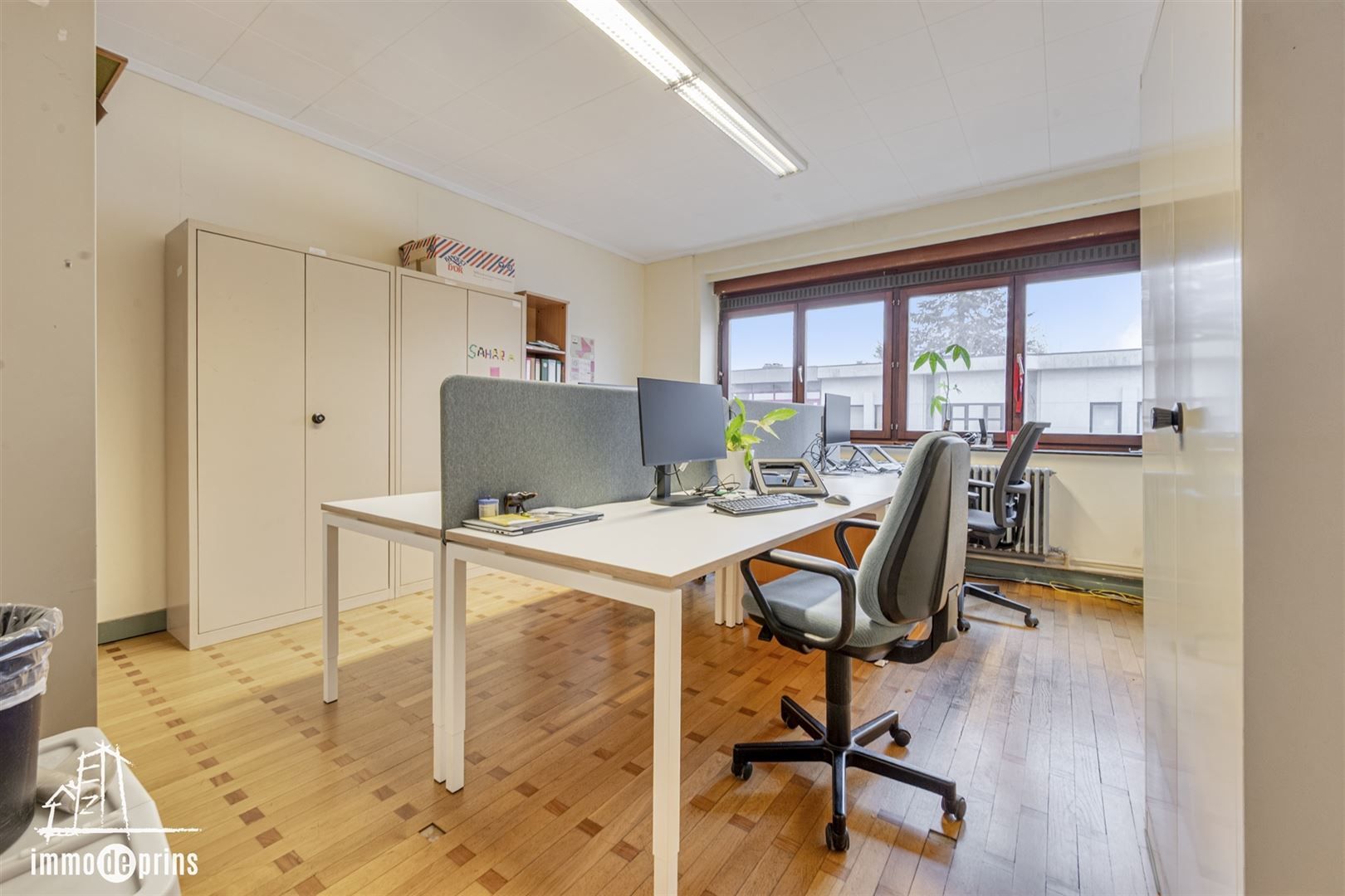 Kantoorgebouw voor diverse doeleinden foto 16