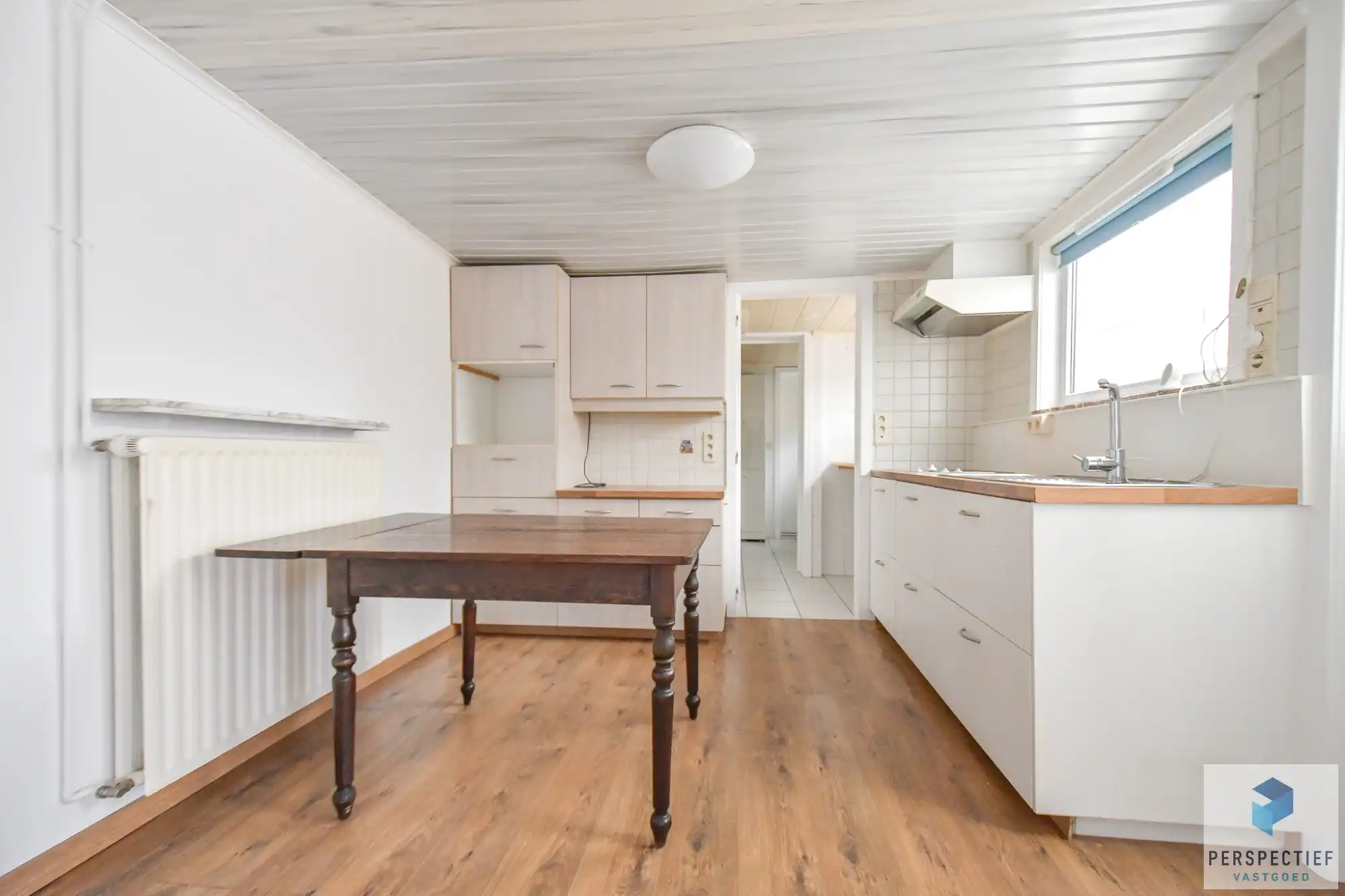 Ruime vrijstaande woning met garage en GROTE diepe tuin in het landelijke Kleit foto 6