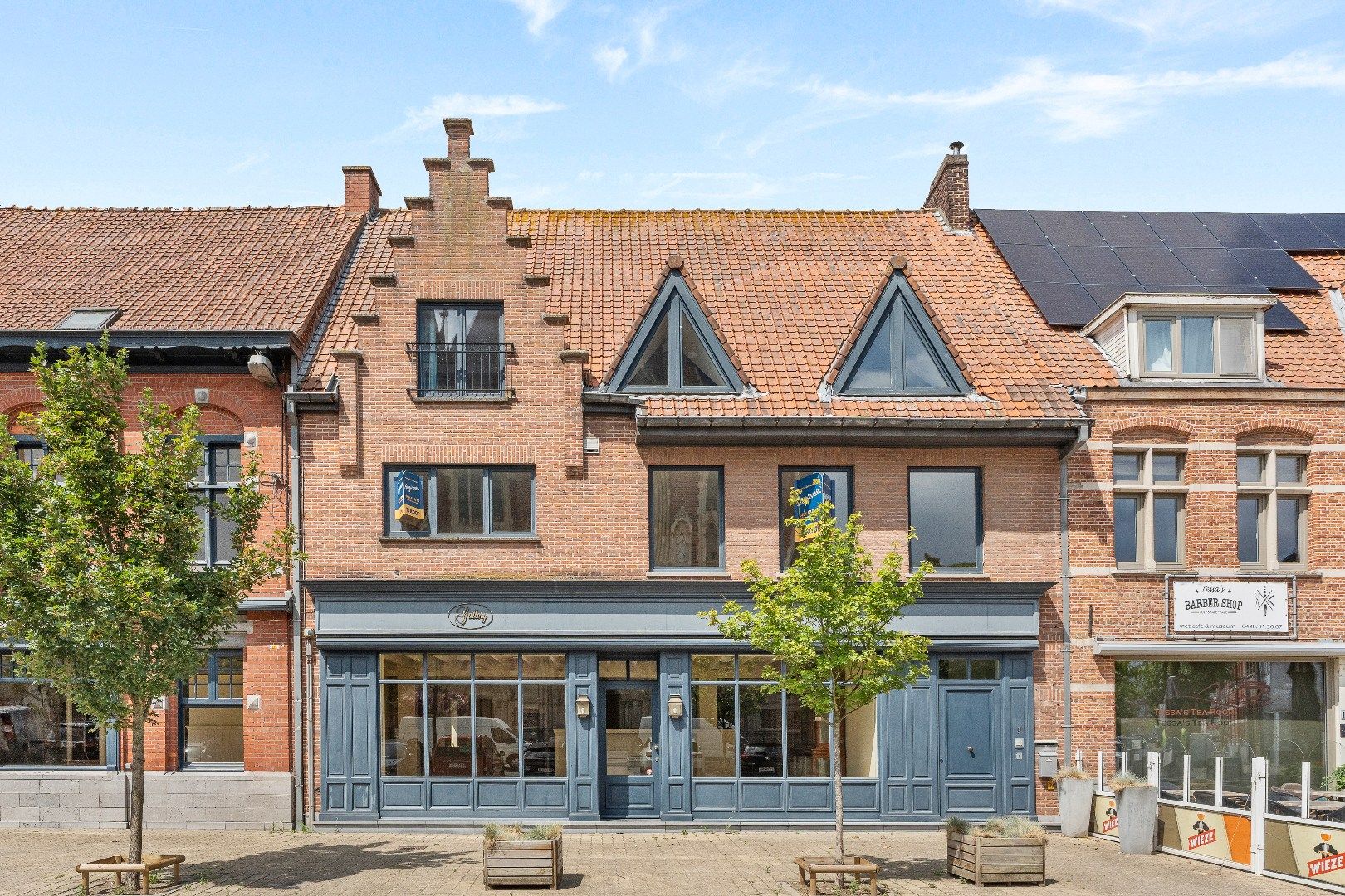 Uniek handelspand met duplexappartement op een toplocatie in Dadizele foto {{pictureIndex}}