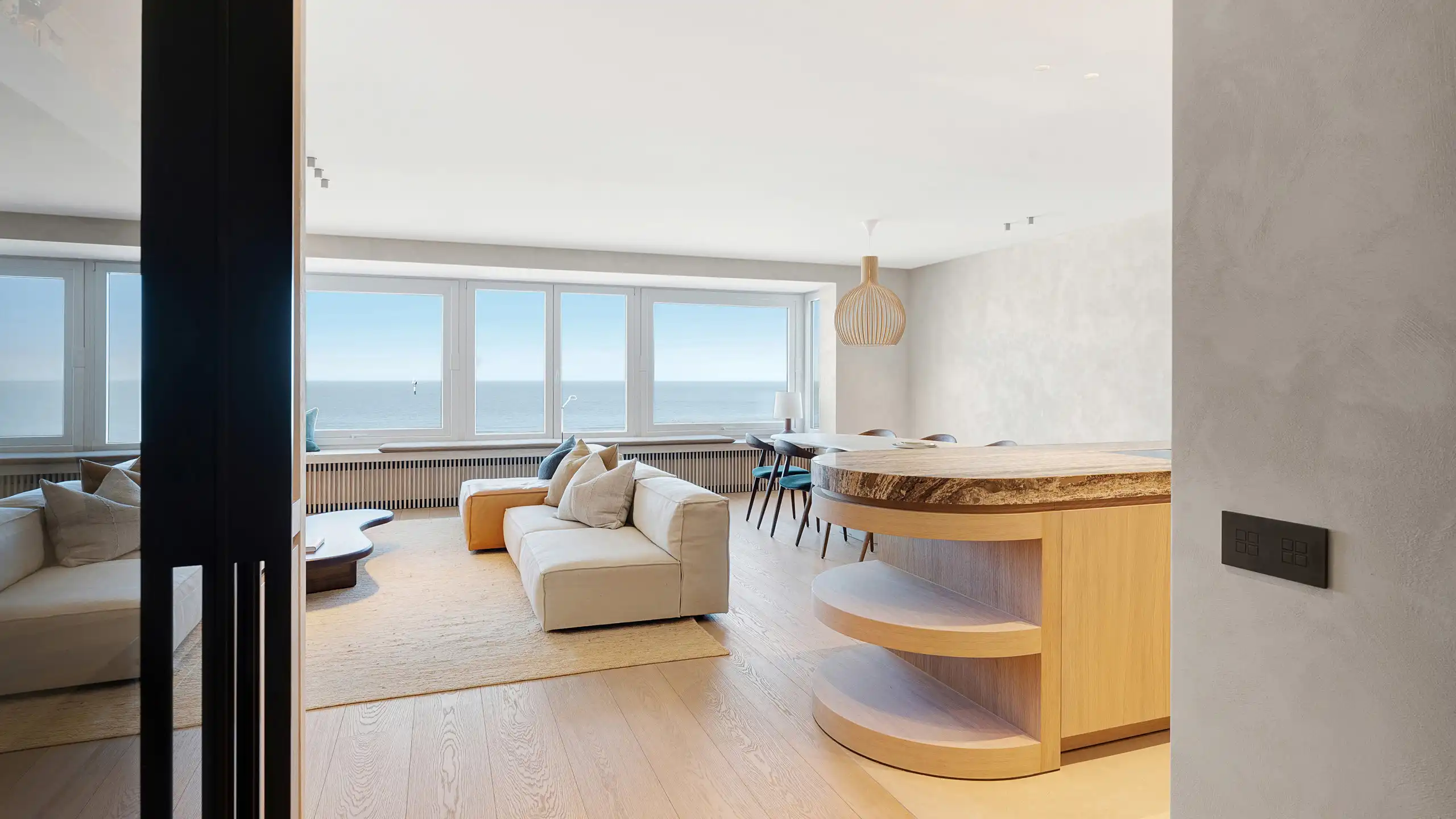 Exclusief appartement met frontaal zeezicht op topligging foto 4