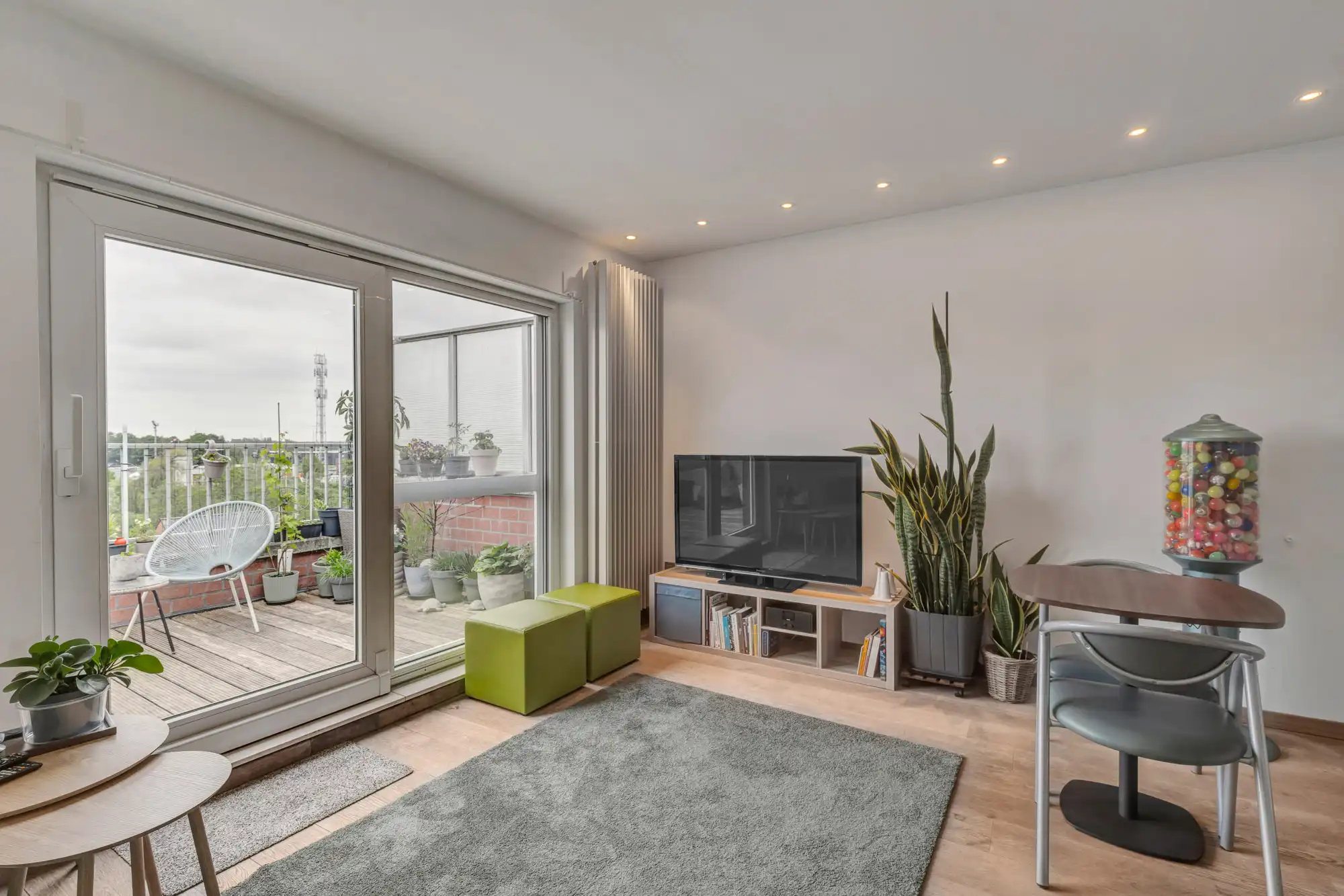 Eénslaapkamer appartement in hartje Deinze foto {{pictureIndex}}