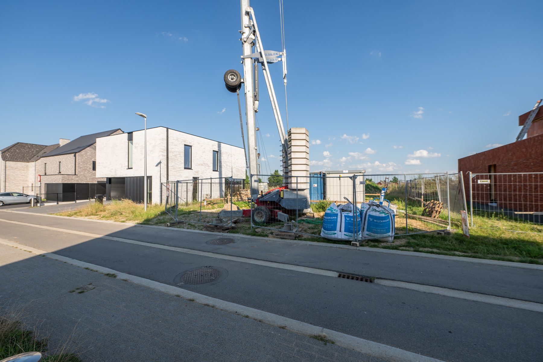 Stijlvolle, moderne nieuwbouwwoning met 3 ruime slpks! foto 12