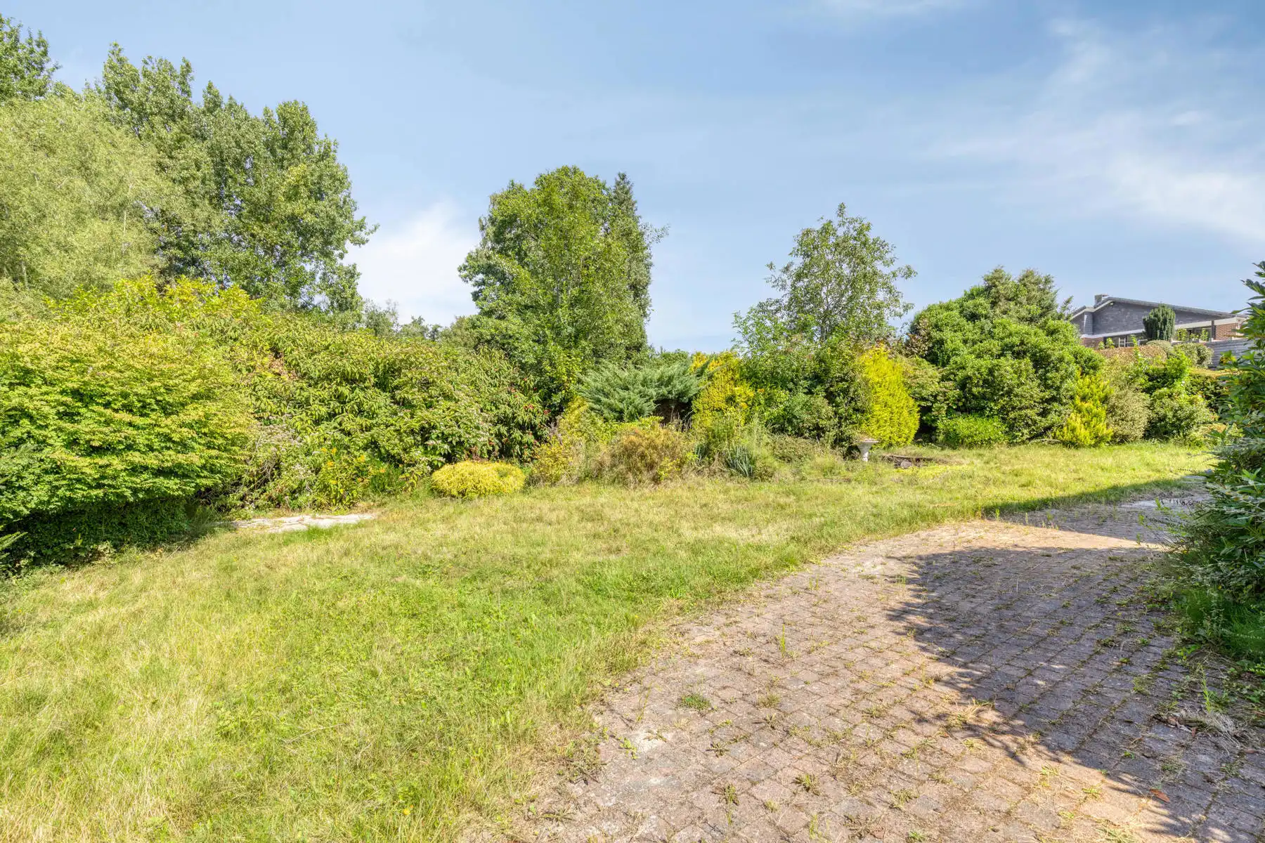 Te renoveren halfopen bebouwing  foto 28