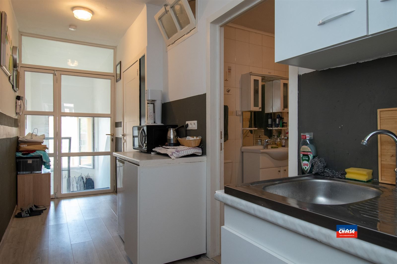 Ruime woning op toplocatie met 4 slaapkamers, 3 keukens en 3 badkamers foto 5