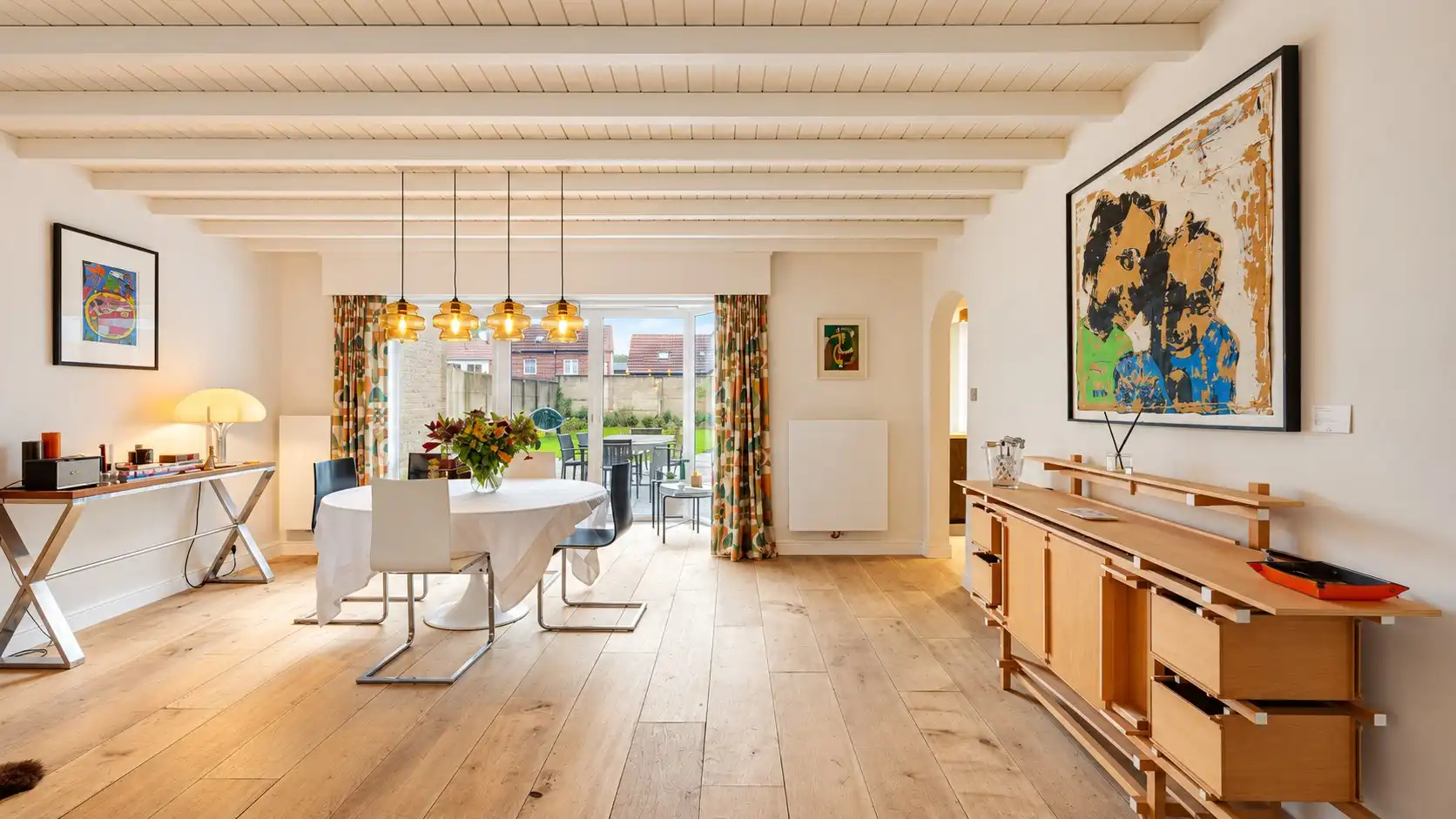 Stadswoning met grote tuin, garage en veel karakter... foto 4