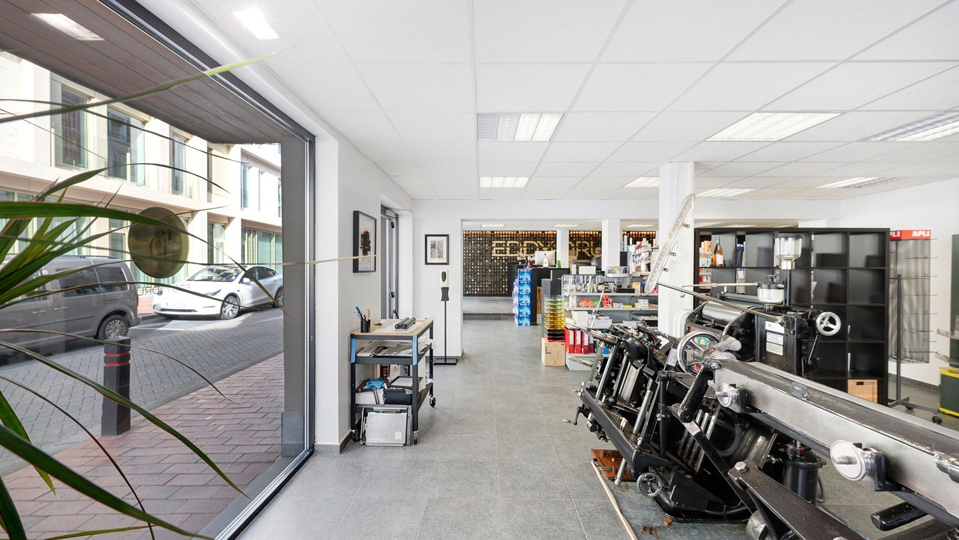 Mooi handelspand (179 m²) met brede etalage te Heist foto 5