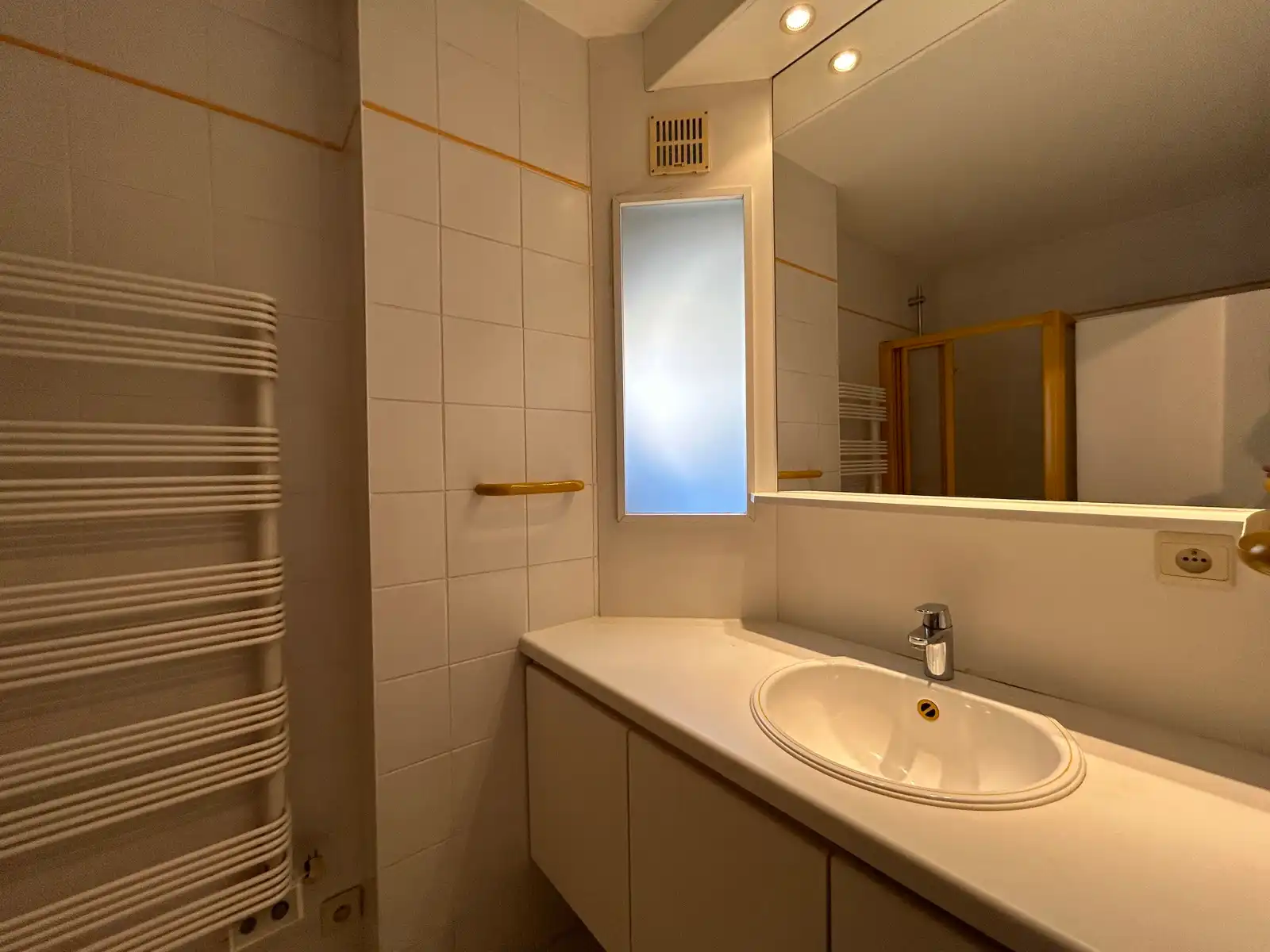 Lichtrijk bemeubeld appartement hartje Leuven!  foto 12