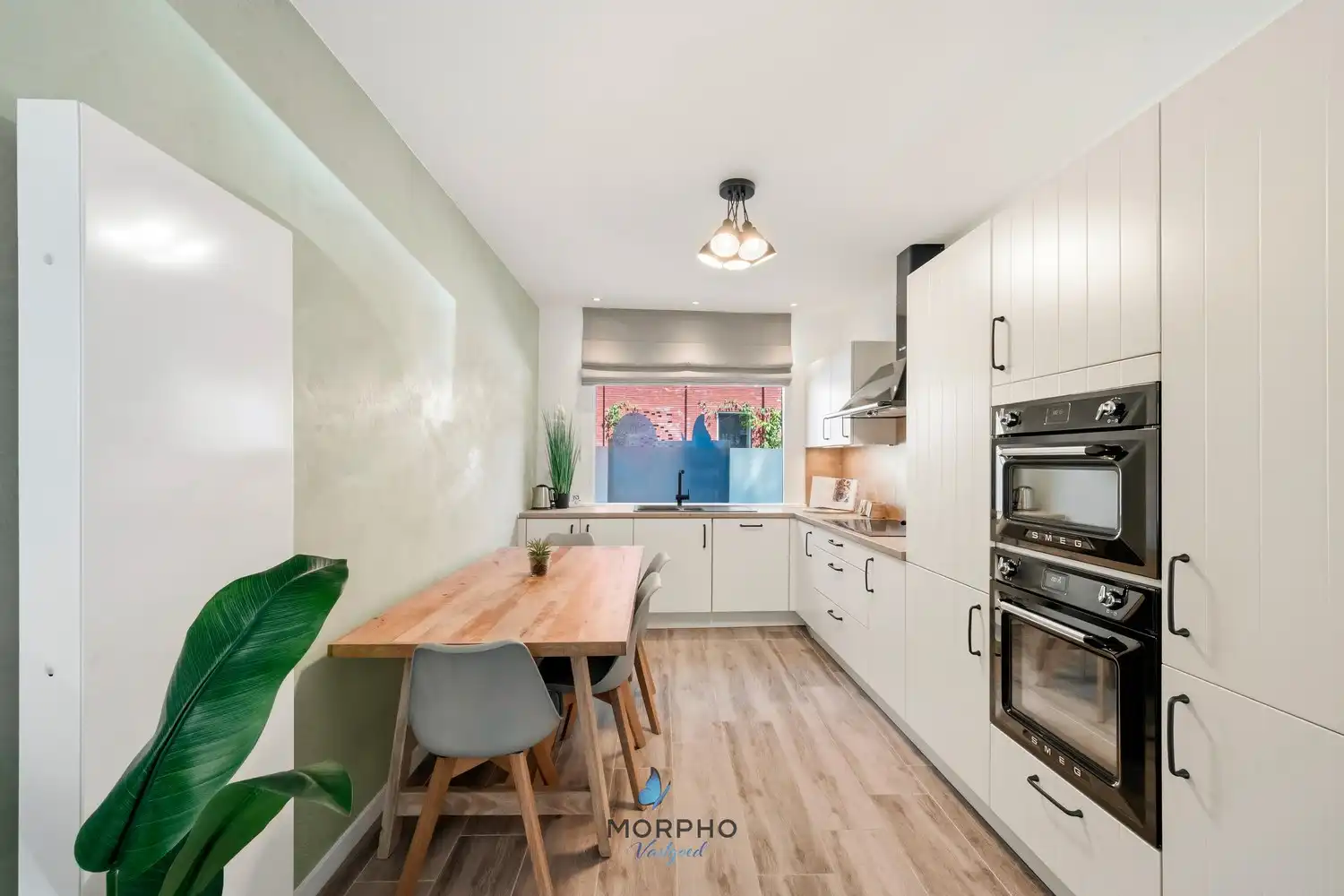 Instapklare stadswoning nabij het Minnewaterpark | 3 slpk, 2 badkamers & terras foto 10