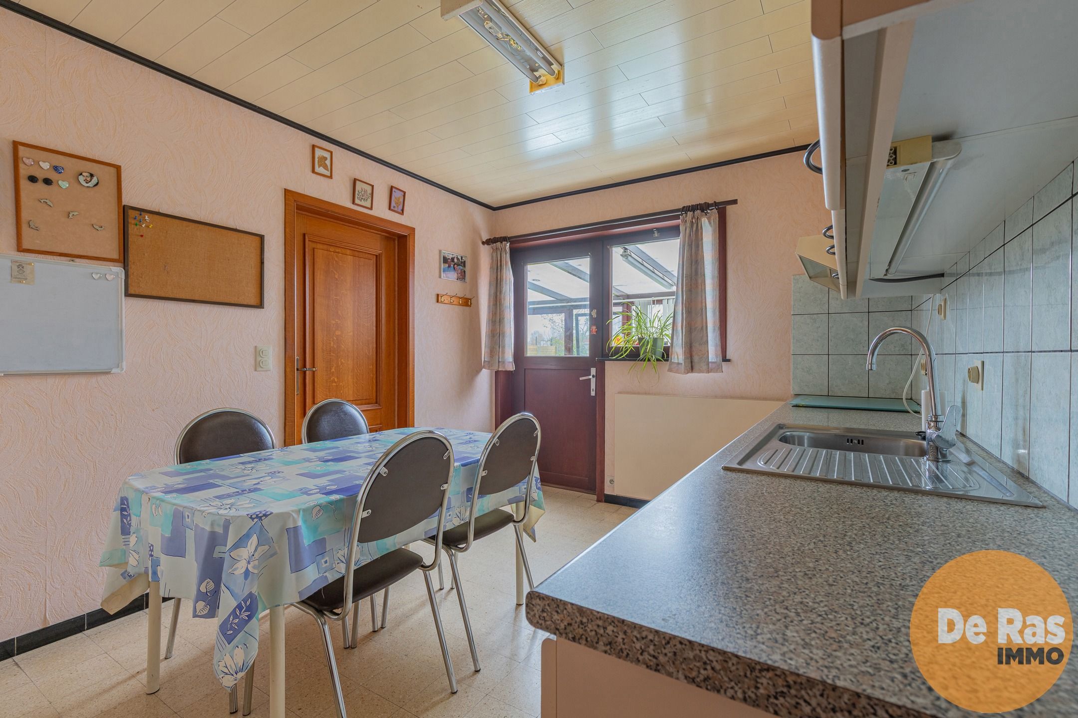 ERPE-MERE - Ruime gezinswoning in residentiële wijk foto 6