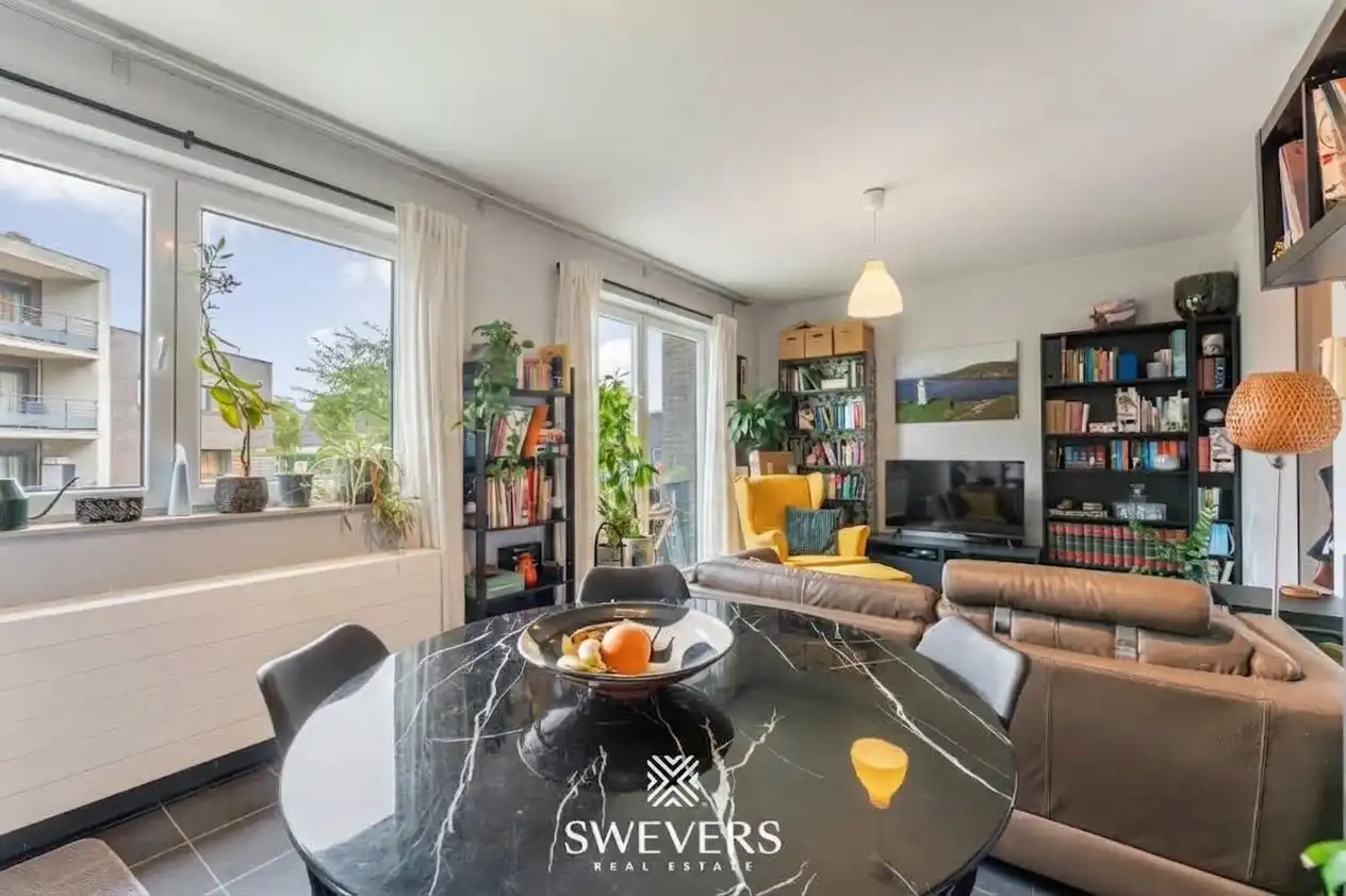 Instapklaar 1-slpk appartement mét terras op TOPlocatie te Hasselt foto 6
