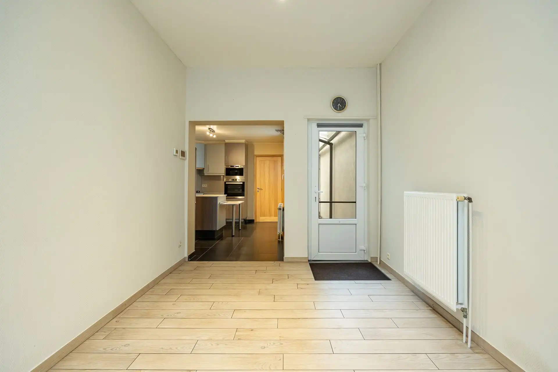 Instapklare gezinswoning in groene omgeving foto 7