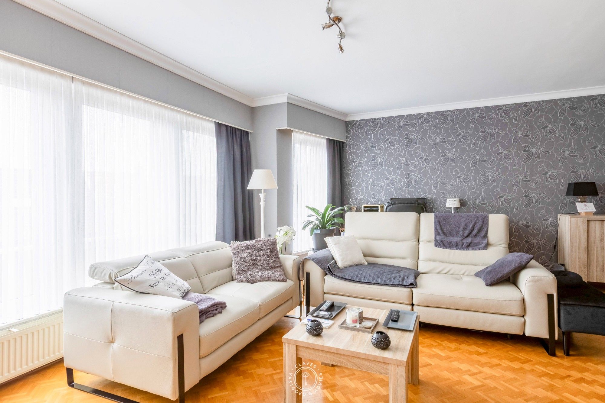 Stijlvol appartement op toplocatie: 3 slaapkamers, 2 badkamers en zonneterras foto 3