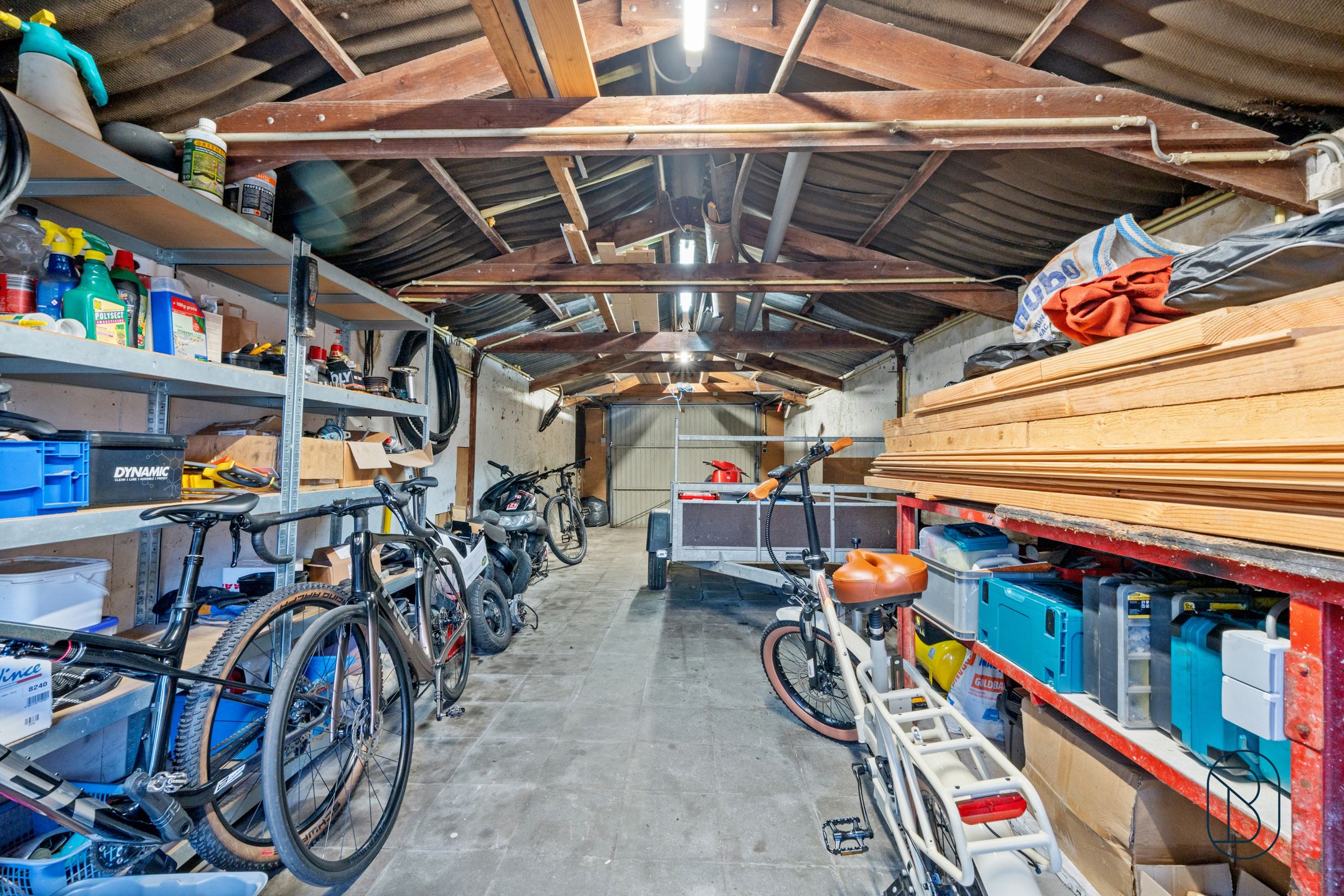 Instapklare woning met 3 slk, tuin, en uitweg met garage foto 16