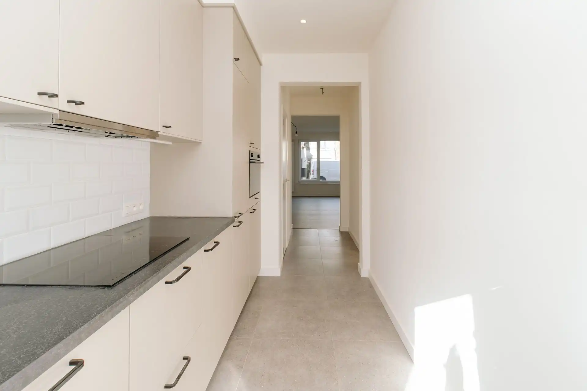 Gerenoveerd gelijkvloers appartement met tuin foto 7