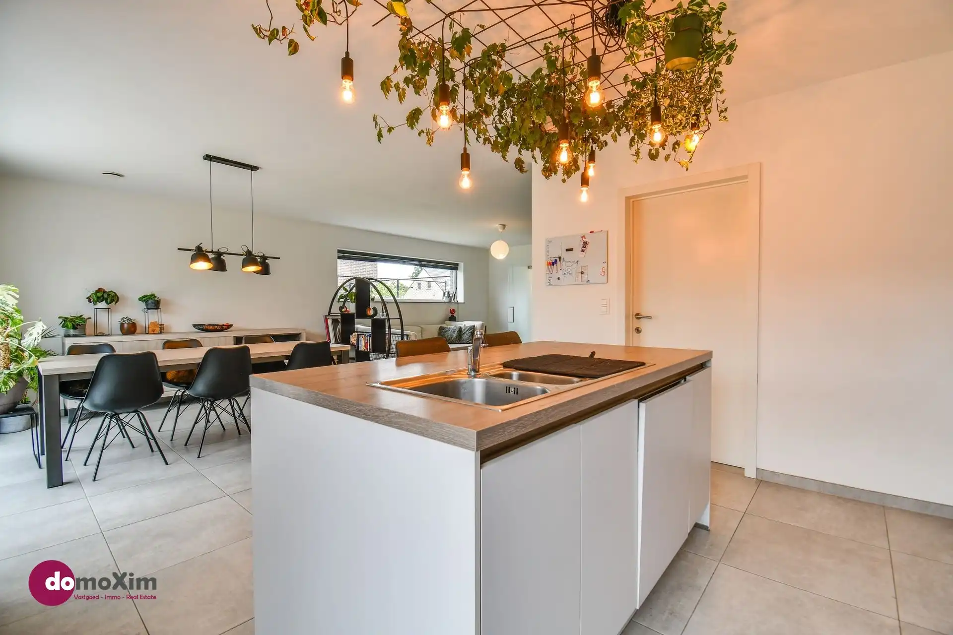 Mooie halfopen, recente woning met 3 slaapkamers in Hever foto 10