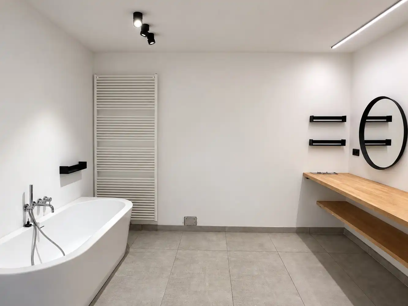 Ruim triplexappartement met vier slaapkamers, ruim terras en twee autostaanplaatsen foto 9