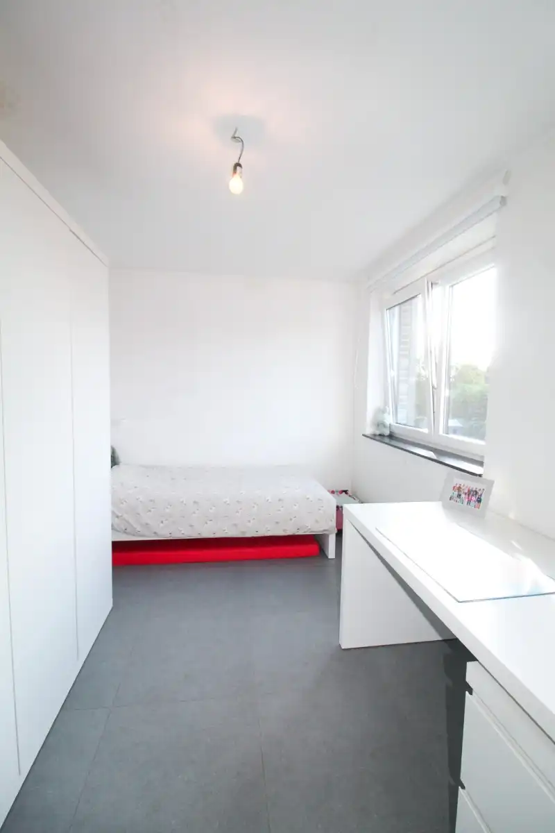 Nieuwbouwwoning in kindvriendelijke wijk foto 8