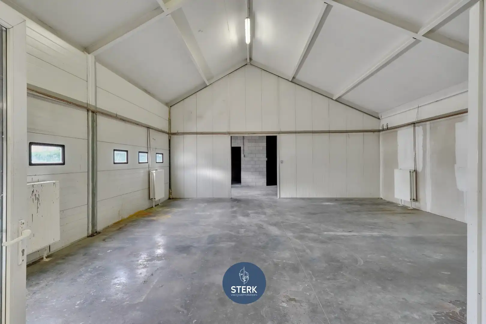 MULTIFUNCTIONEEL BEDRIJFSGEBOUW OP EEN ZICHTLOCATIE NABIJ MAASTRICHT !  foto 3