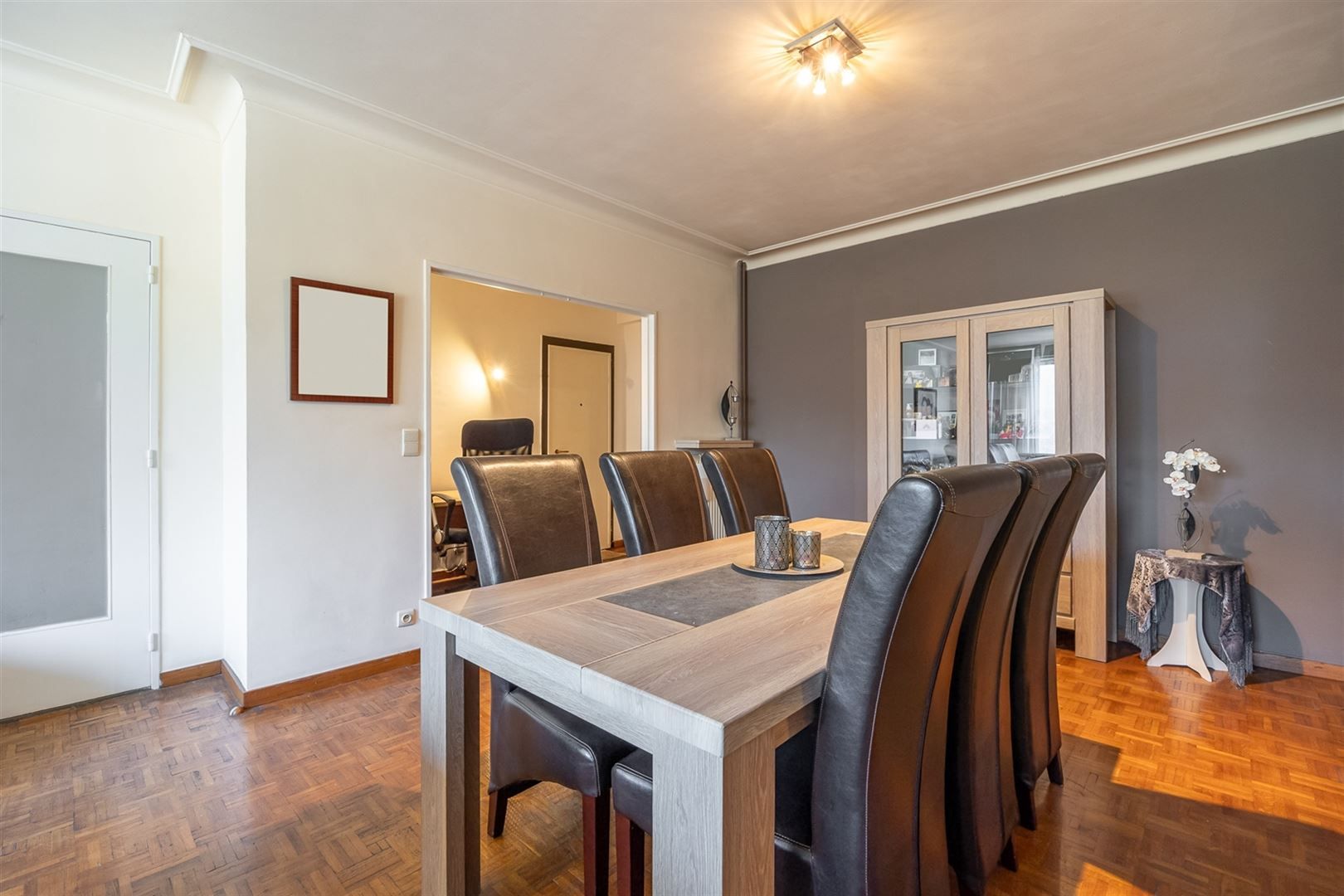 Appartement met 2 slaapkamers te Deurne foto 2