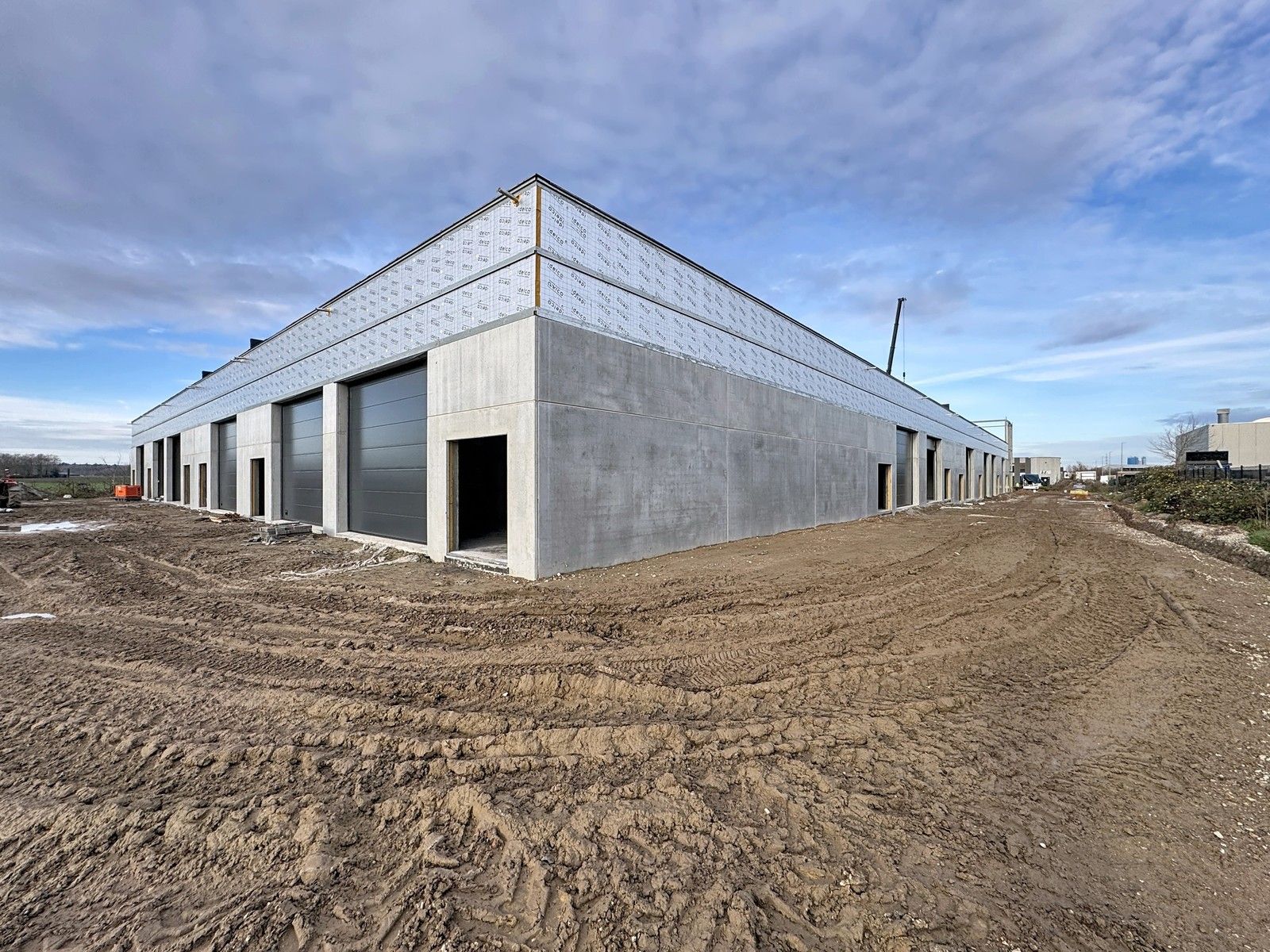 NB MAGAZIJN (272m²) inclusief 1 private PARKEERPLAATS op industriezone "Schatting" te Zedelgem foto 3