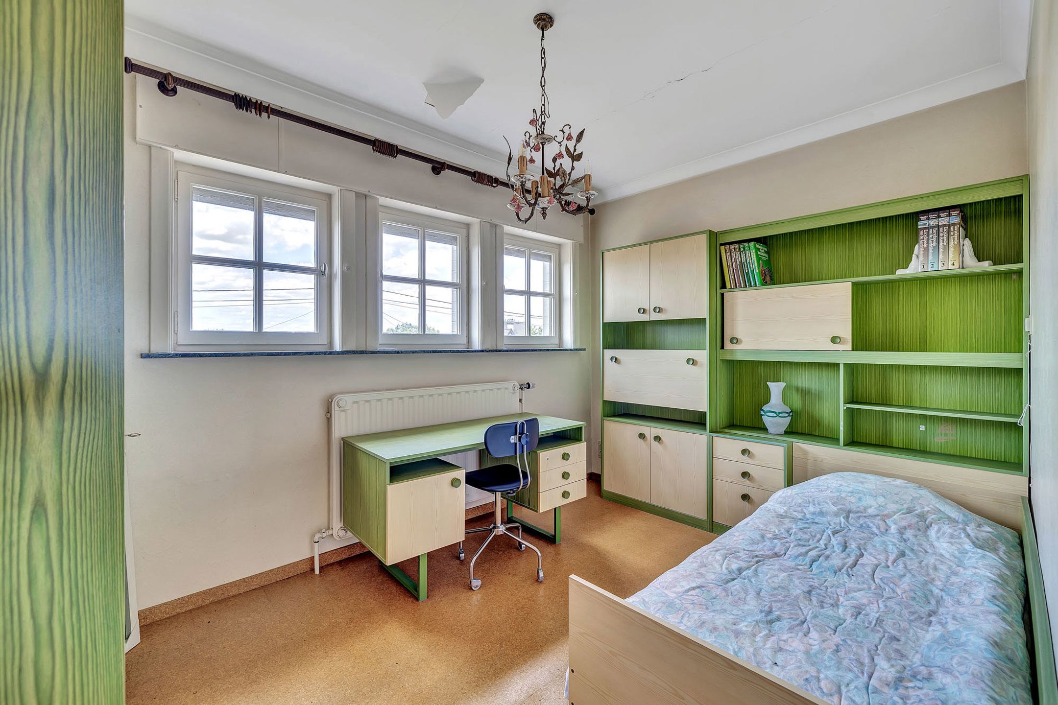 Prachtige villa met achterliggende loods van +/- 200m² foto 18