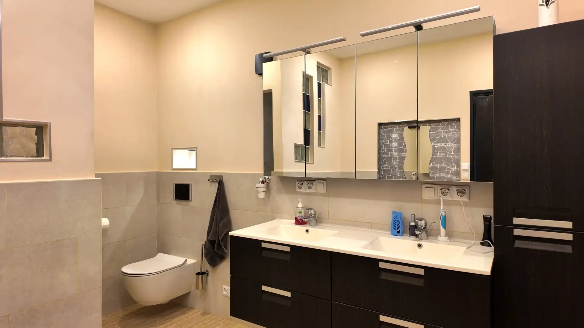 TE KOOP: HANDELSHUIS TE DILSEN-STOKKEM foto 8