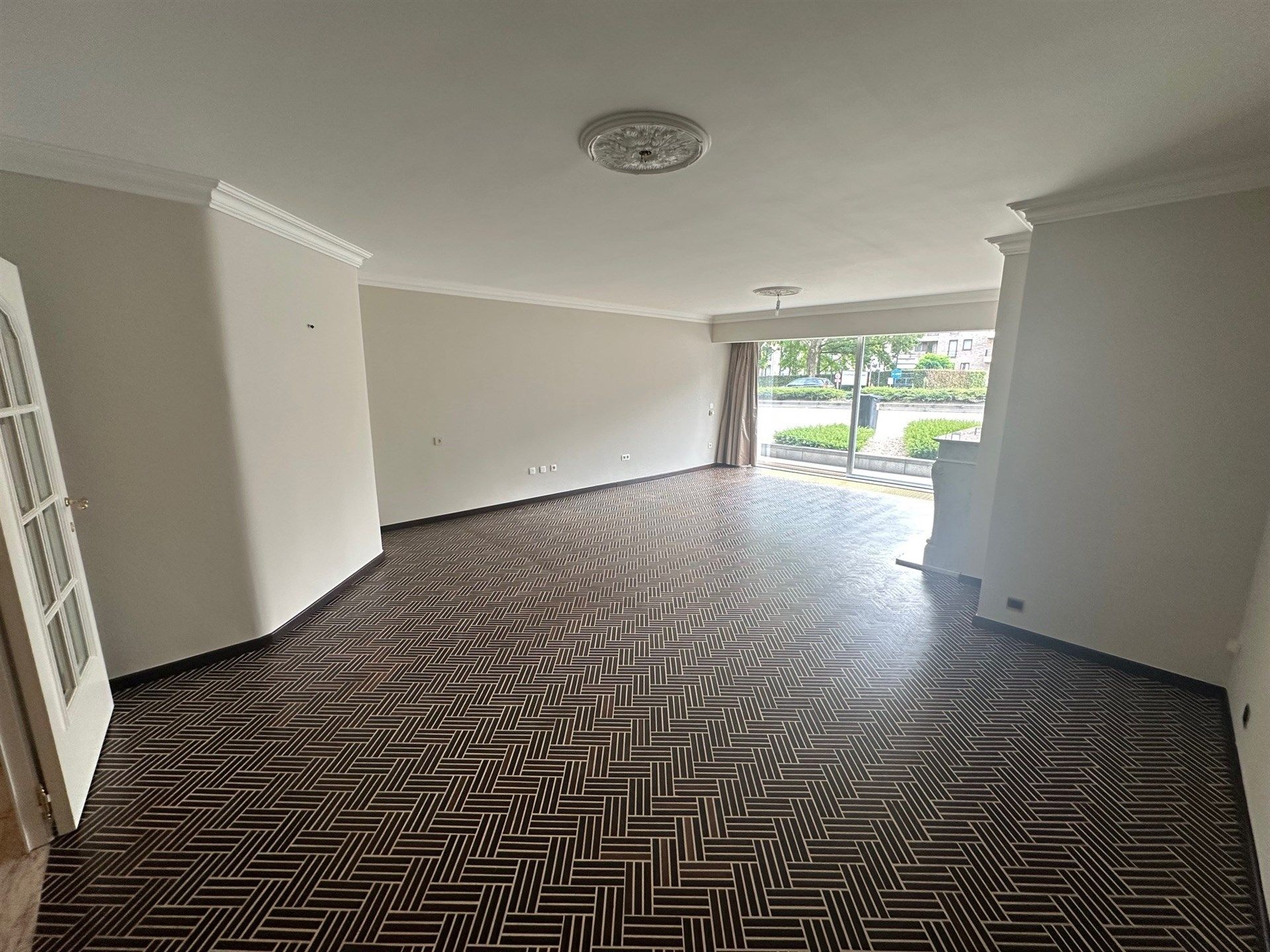 Ruim gelijkvloers appartement met 2 slaapkamers, ruim terras en garage foto 3