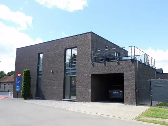 Rustig gelegen, energiezuinig appartement met carport foto 17