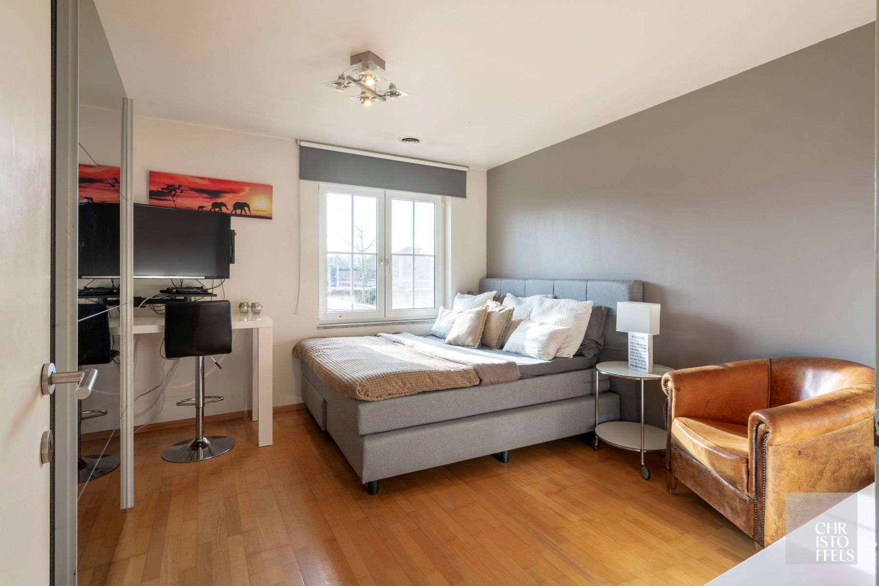 Tijdloze elegante villa met praktijkruimte (422 m²) op perceel van 1.672 m² foto 12