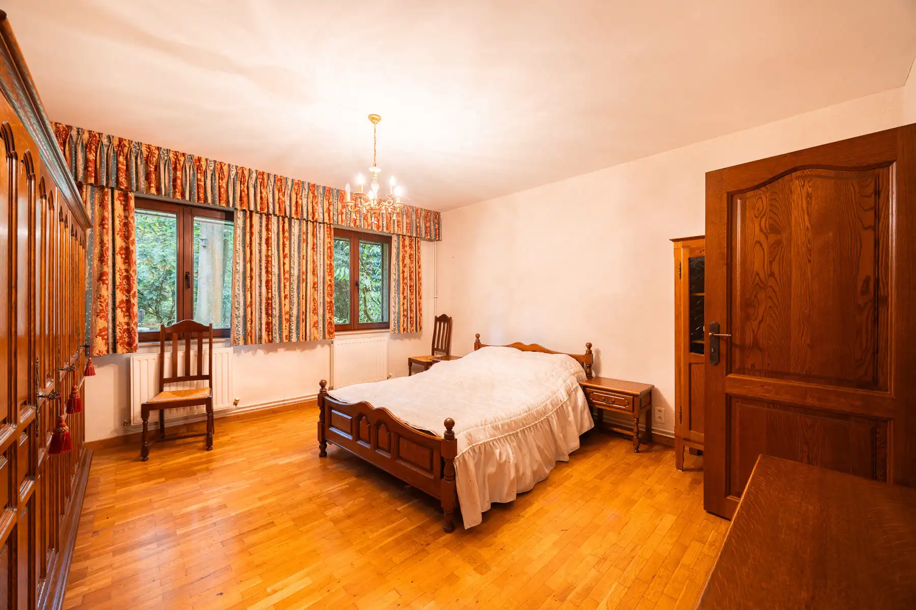 Zéér ruime villa op 3.014m² omgeven door groen foto 18