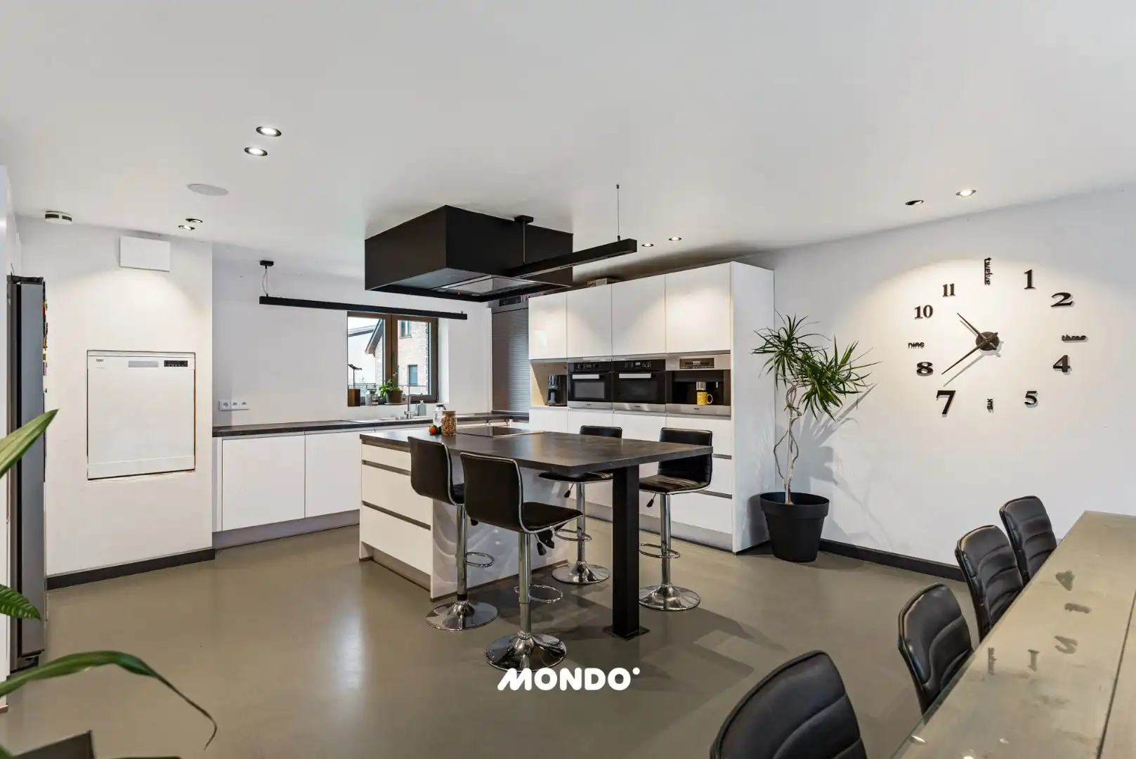 Ruime gezinswoning (5SLK) Meise: met Poolhouse, zwembad en 60m² Opslag/Garage. foto 9